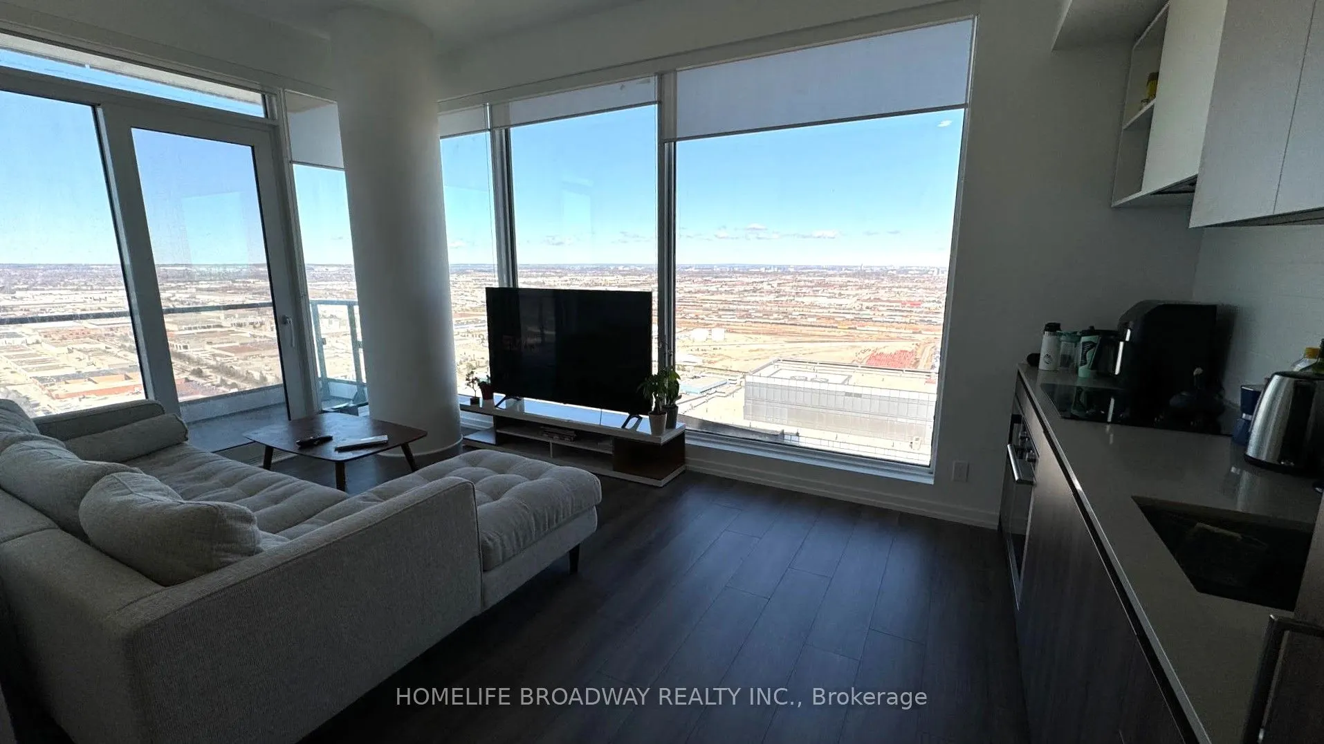 7890 Jane Street, #4809