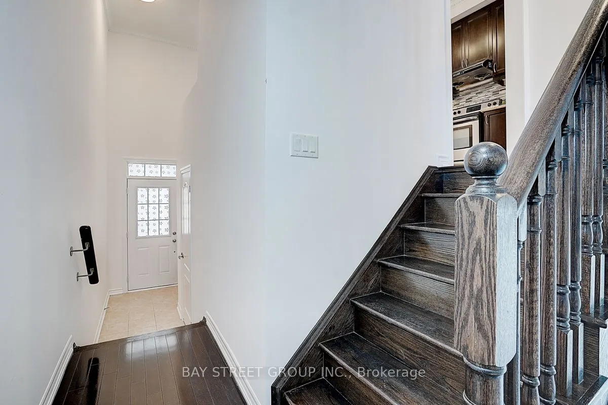 10981 Woodbine Avenue