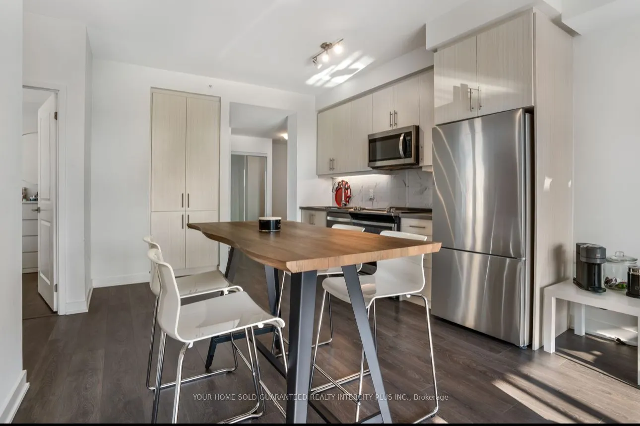 85 Oneida Crescent, #303