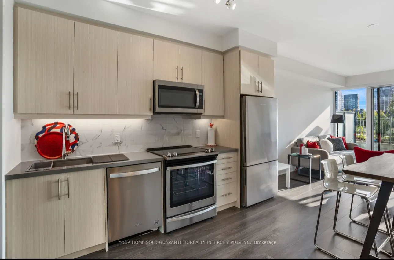 85 Oneida Crescent, #303