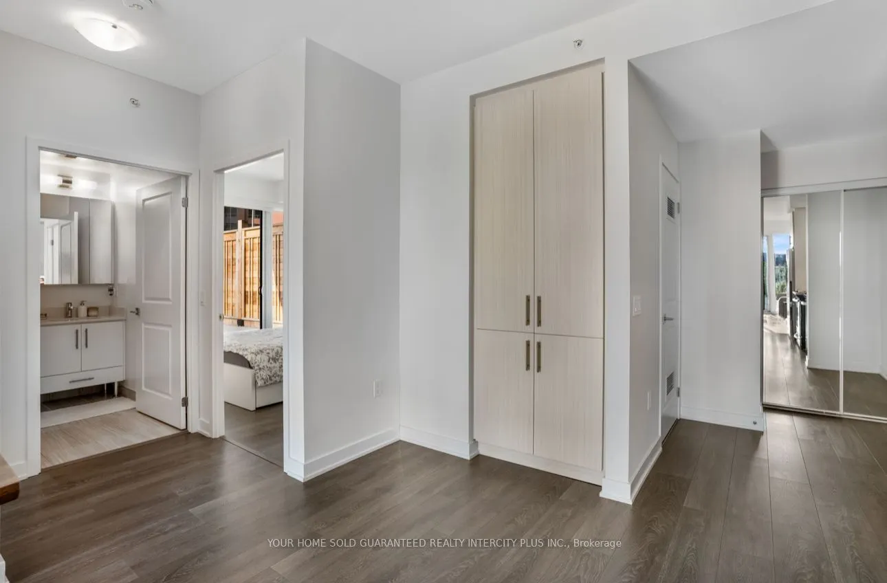 85 Oneida Crescent, #303