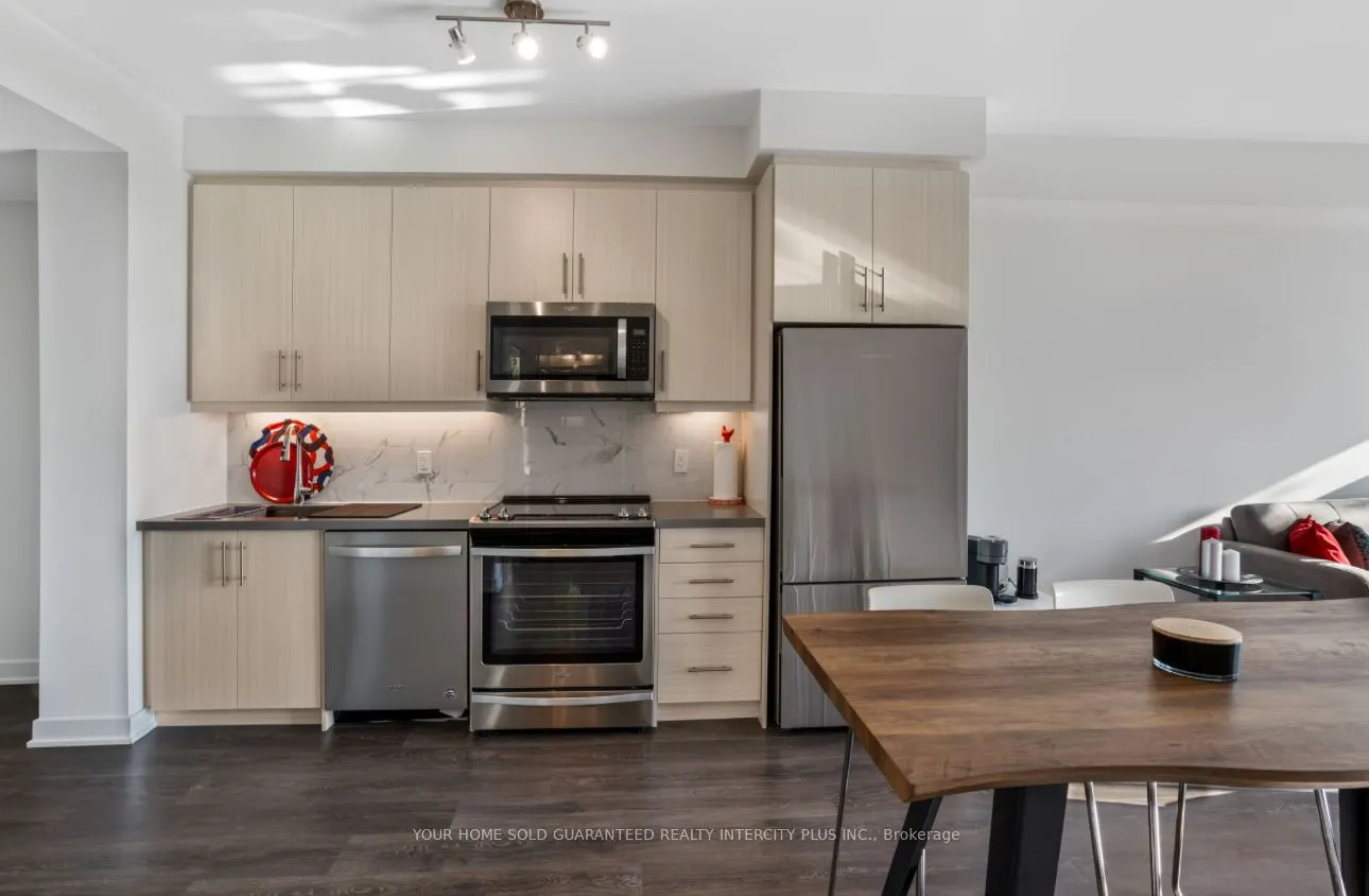 85 Oneida Crescent, #303