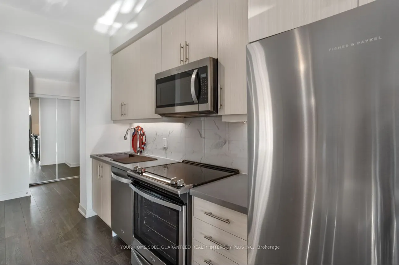 85 Oneida Crescent, #303