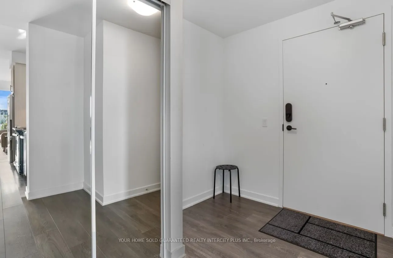 85 Oneida Crescent, #303