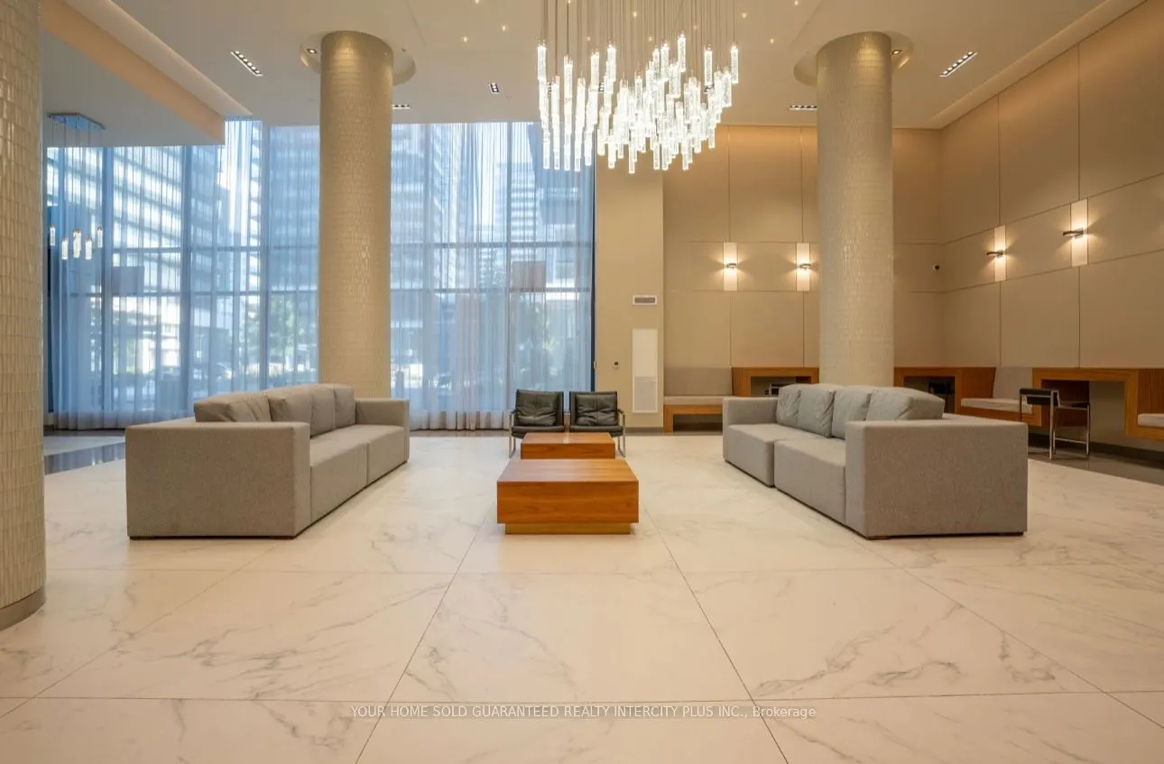 85 Oneida Crescent, #303