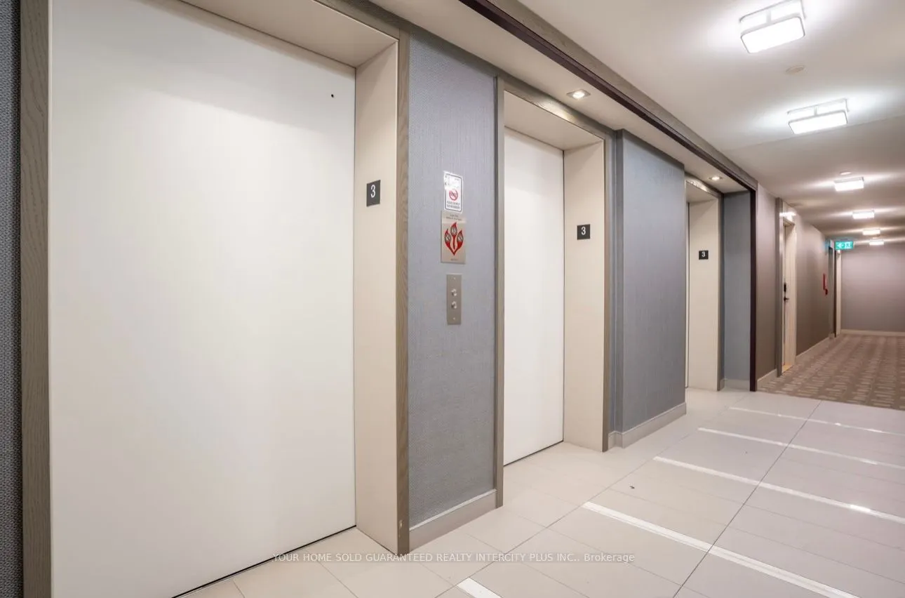 85 Oneida Crescent, #303