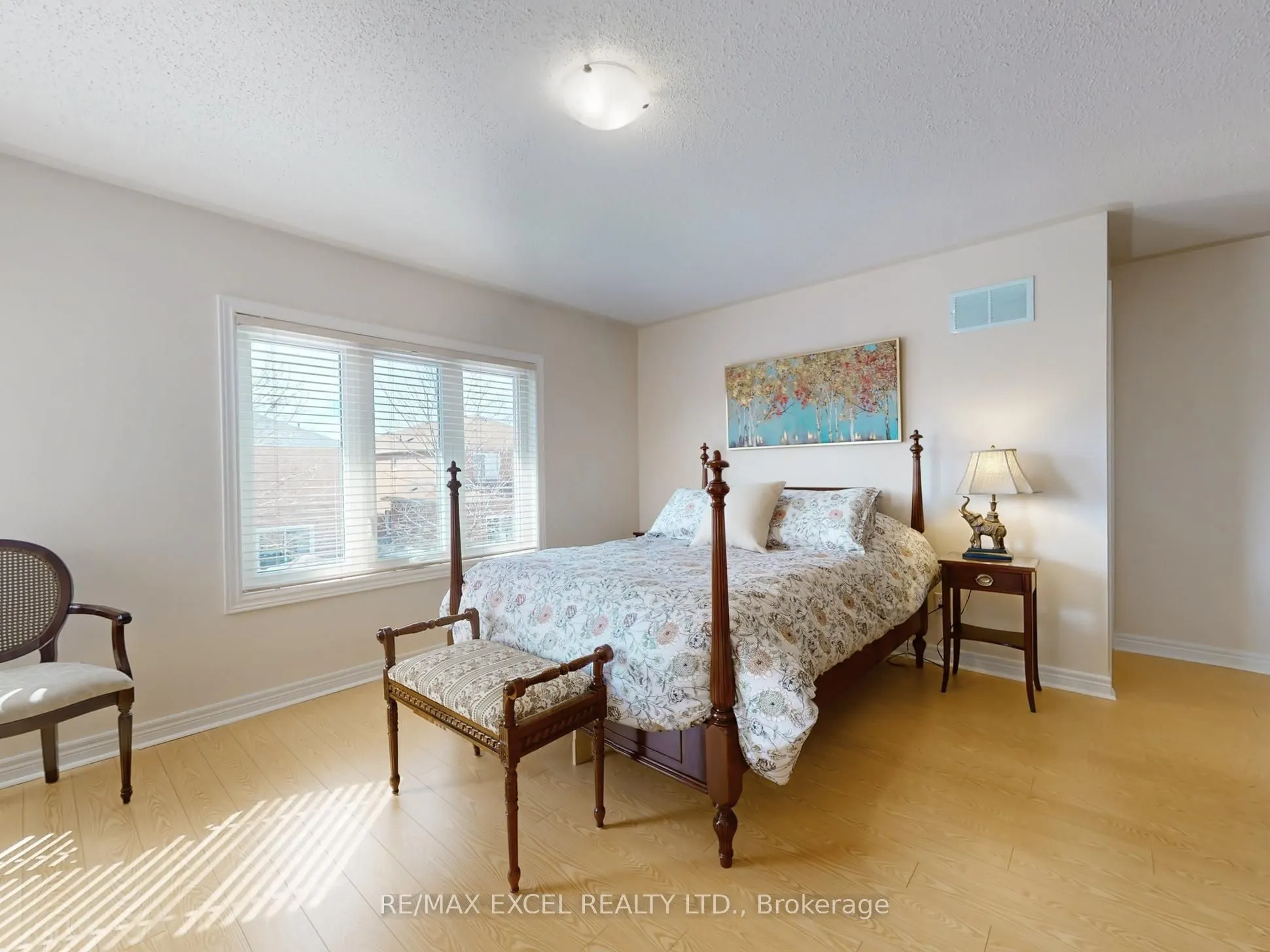 78 Shaftsbury Avenue