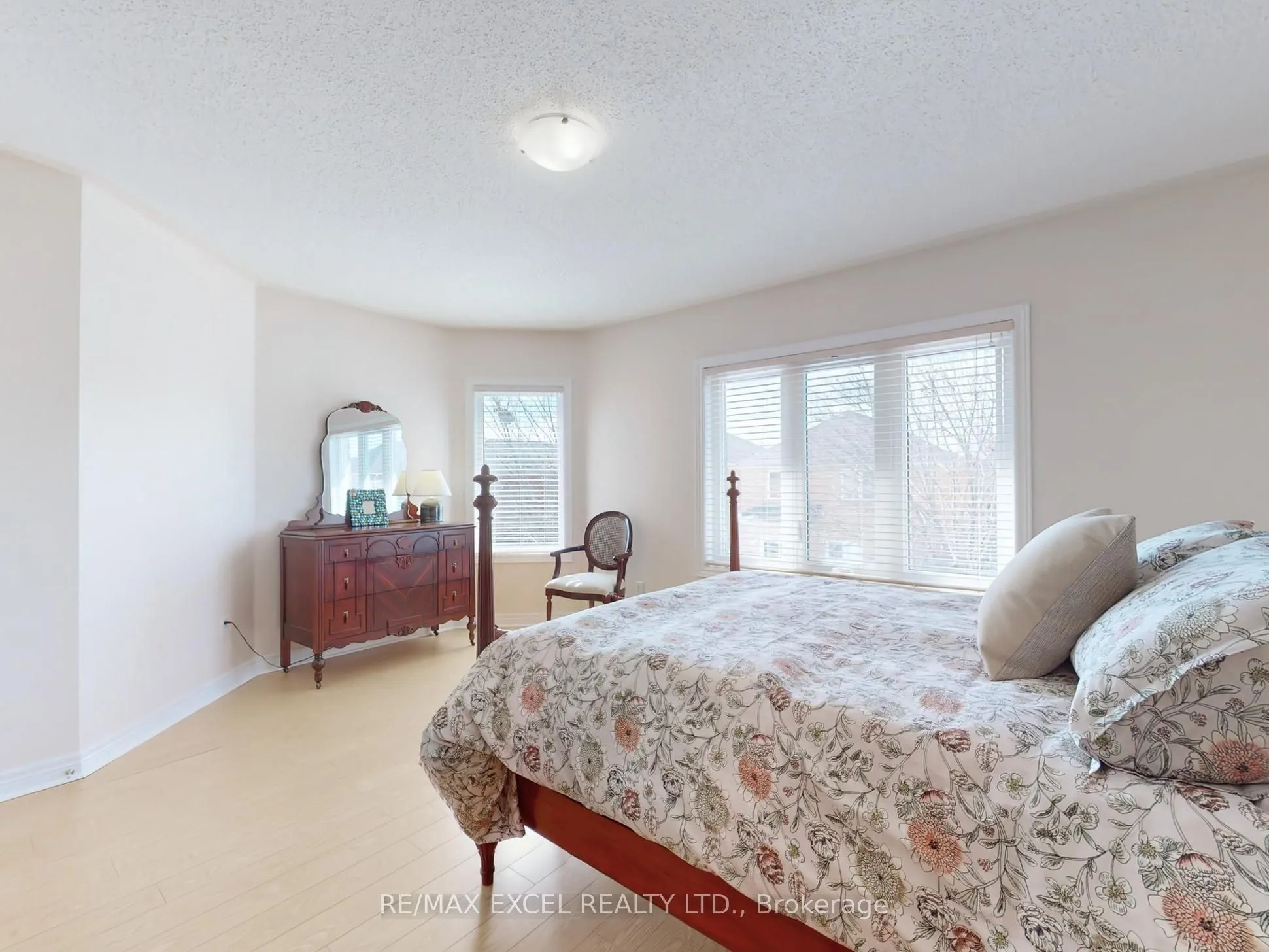 78 Shaftsbury Avenue