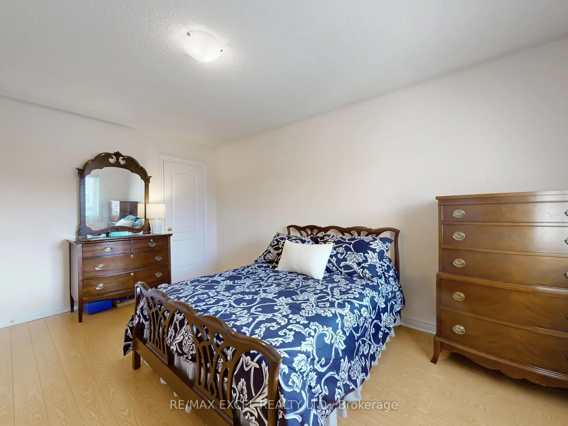 78 Shaftsbury Avenue