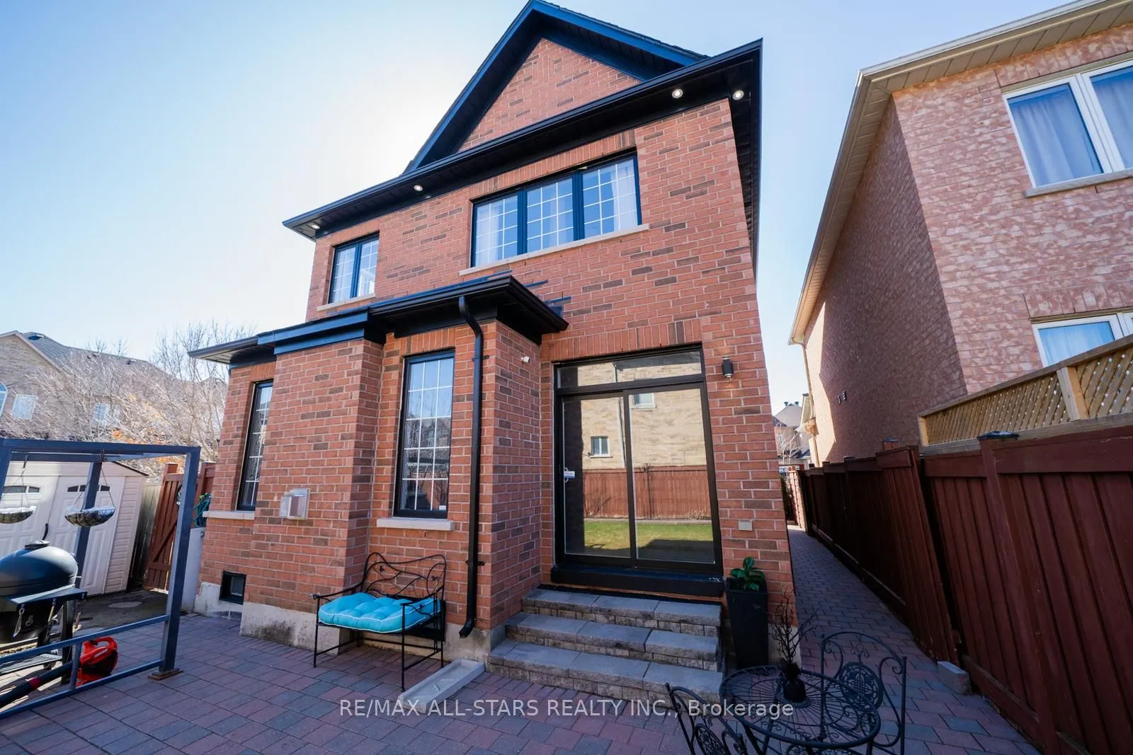 37 Mantle Avenue