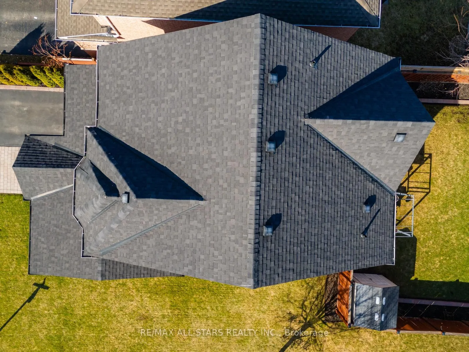 37 Mantle Avenue