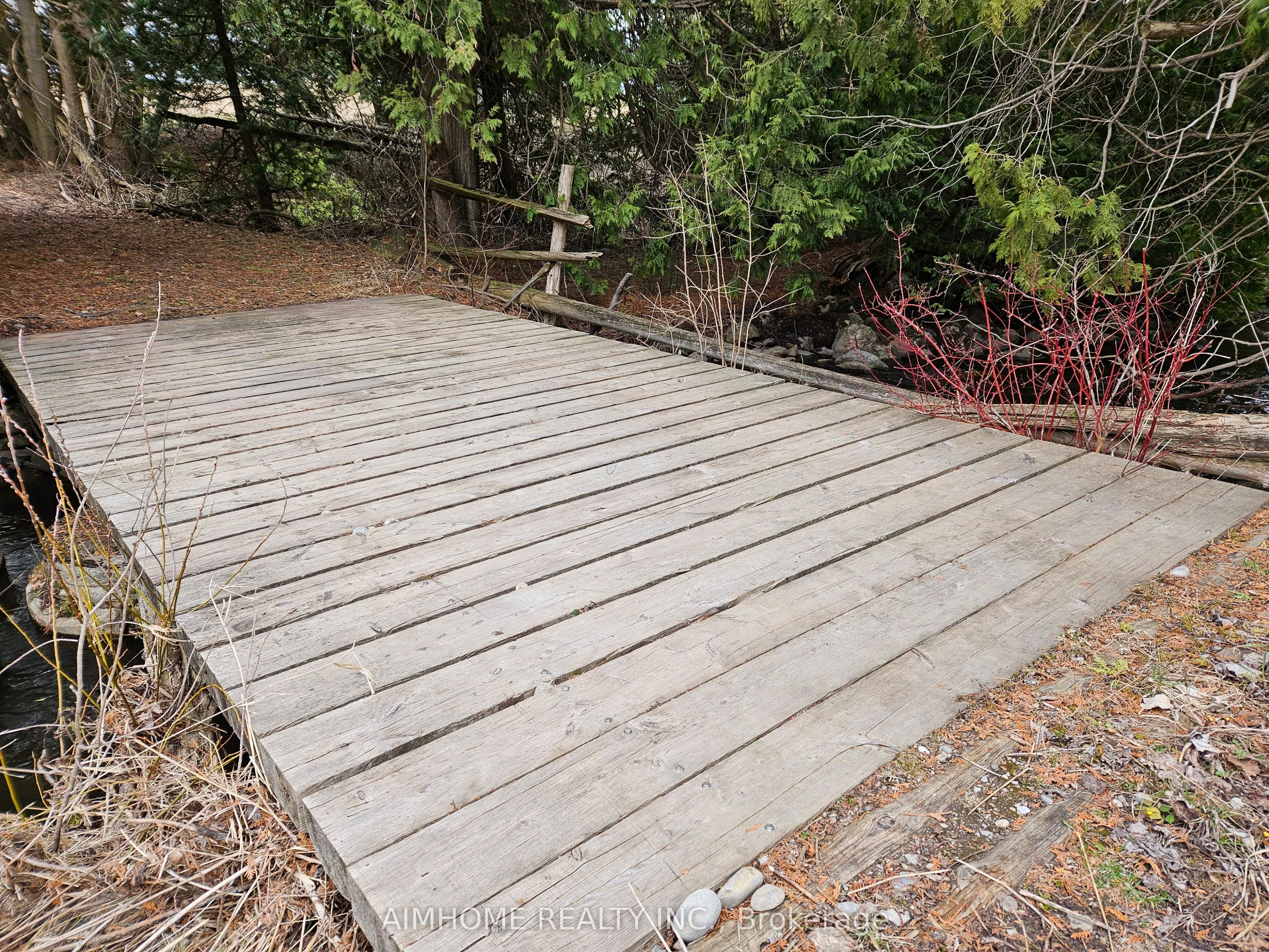 10400 and 10800 6th Concession