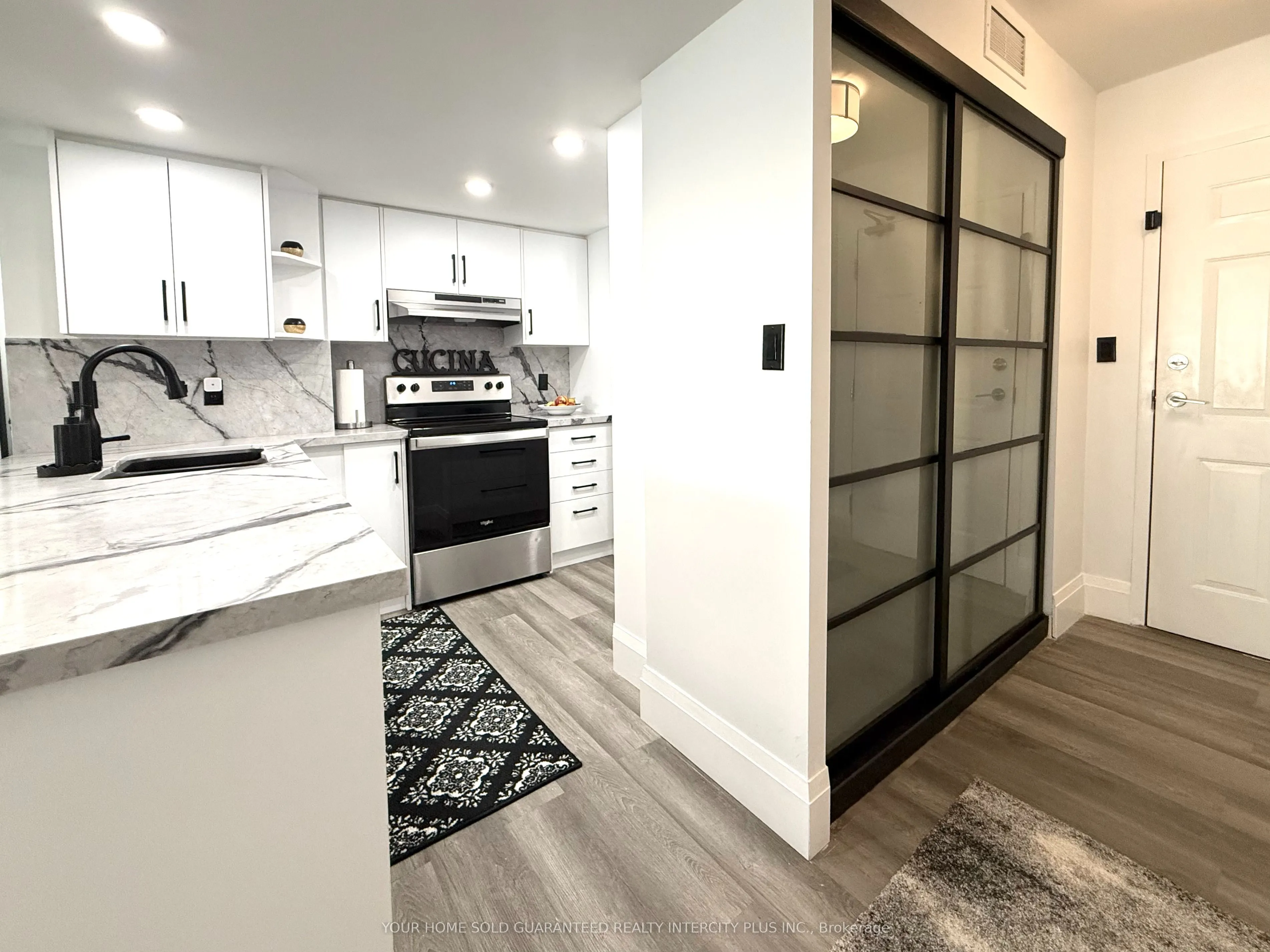 121 Woodbridge Avenue, #313