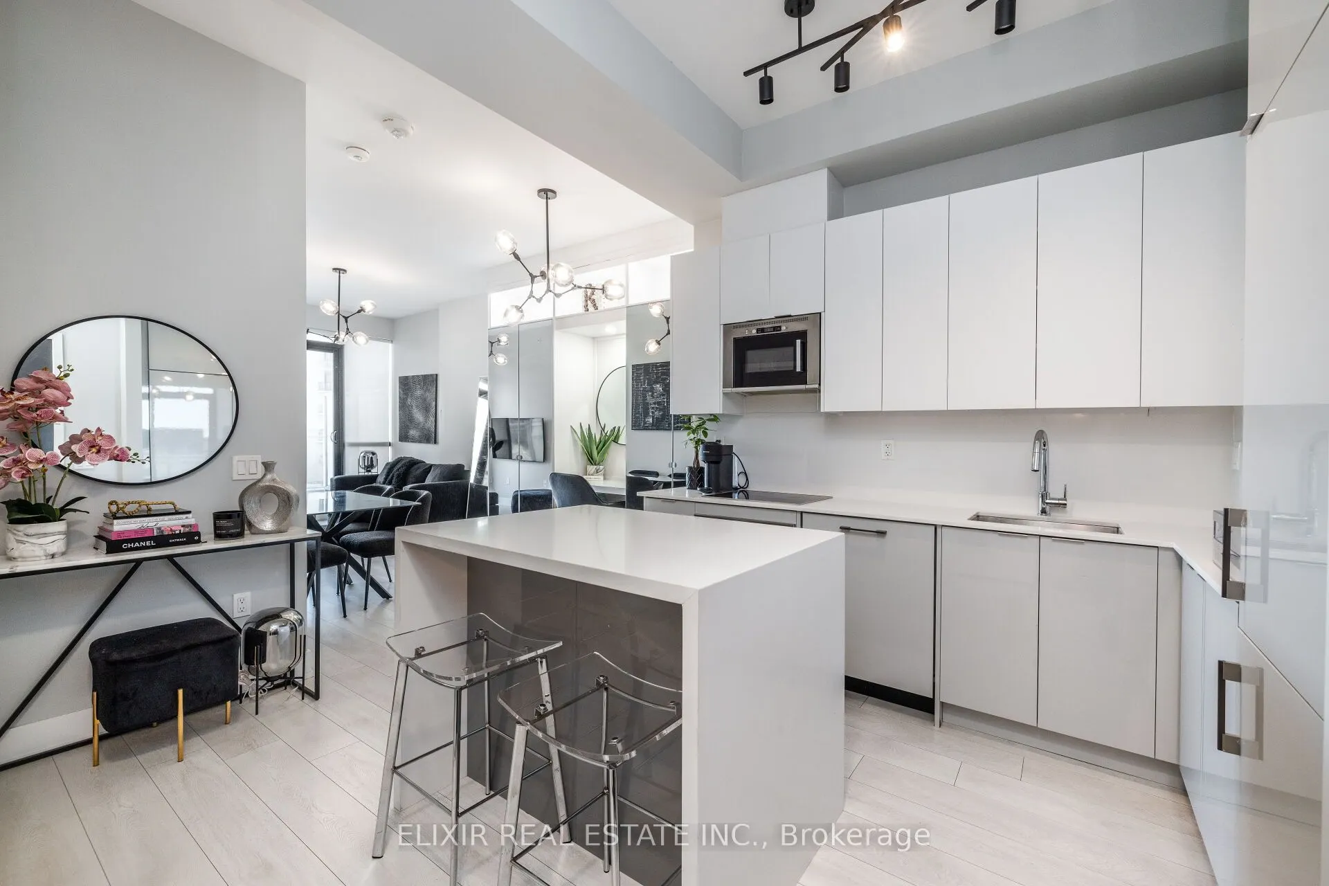 2916 Highway 7, #201