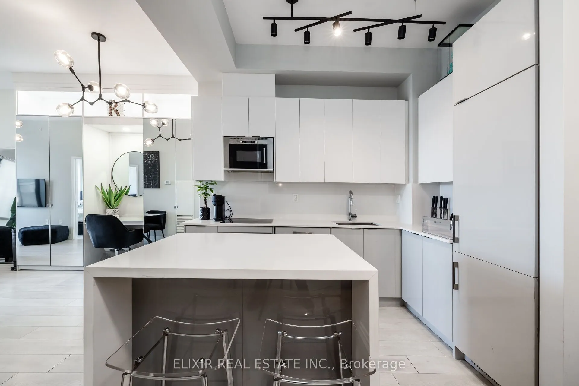 2916 Highway 7, #201