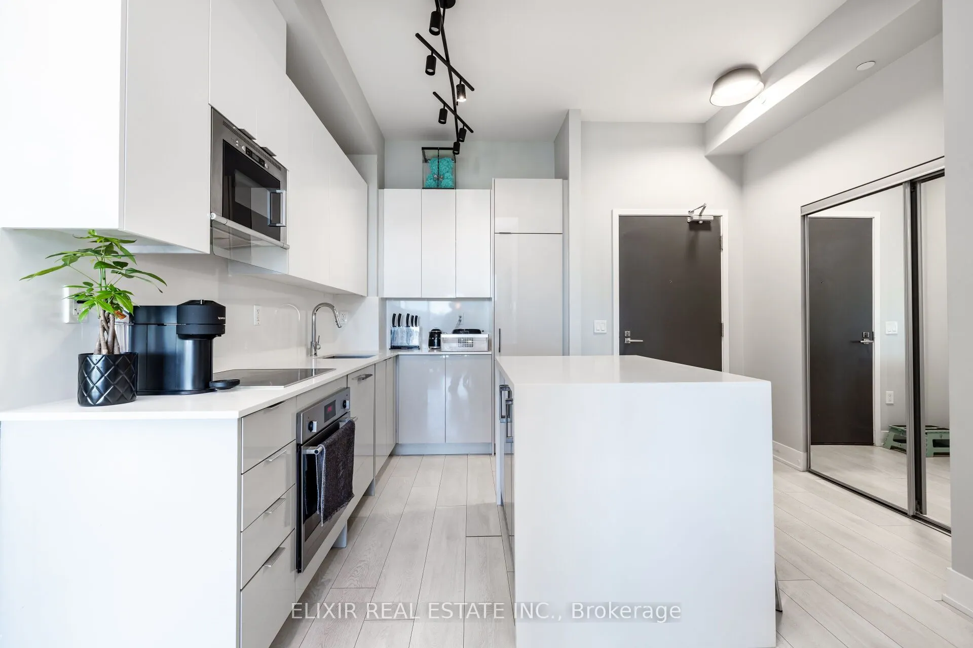 2916 Highway 7, #201