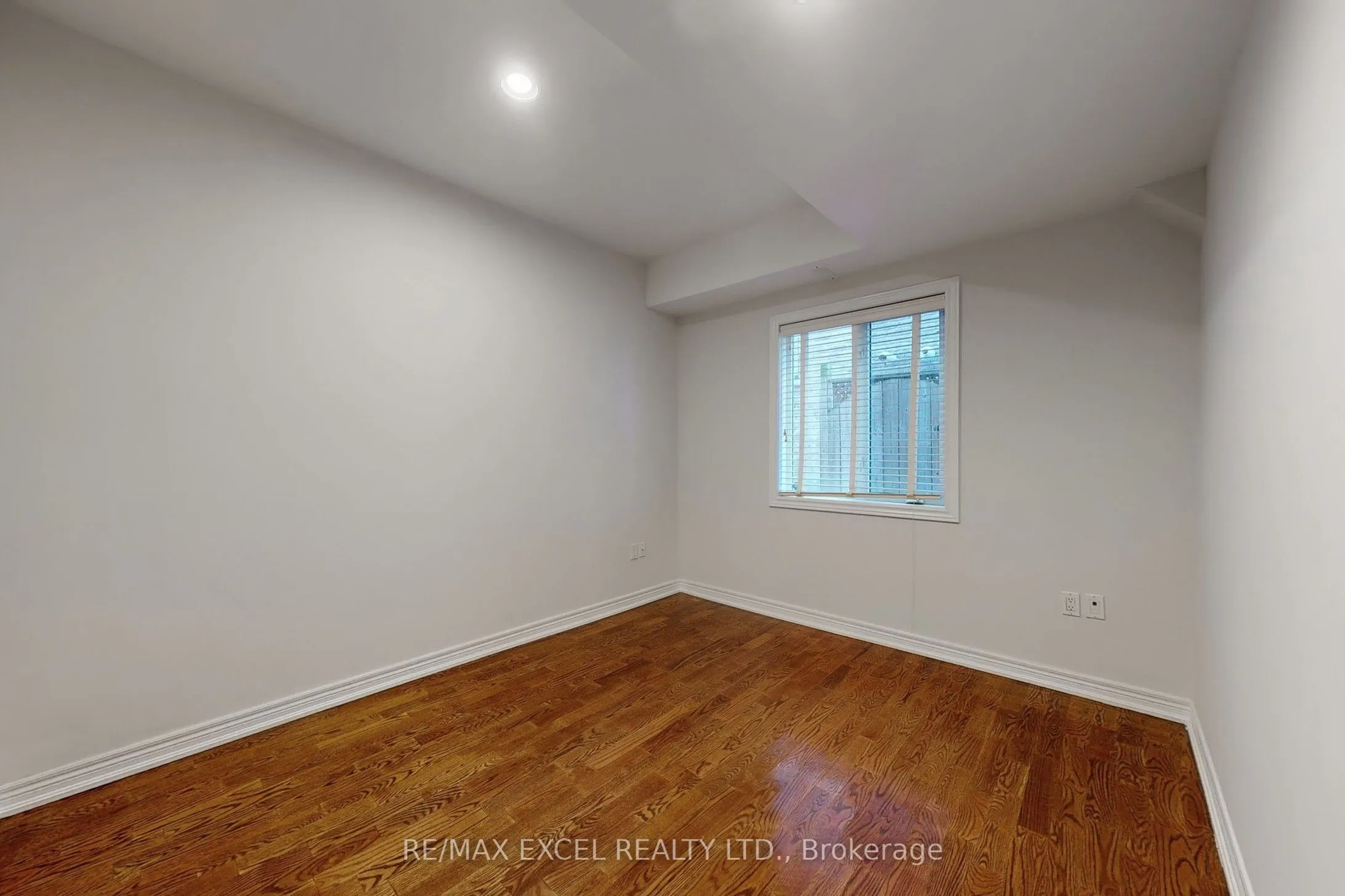 25 Oak Avenue