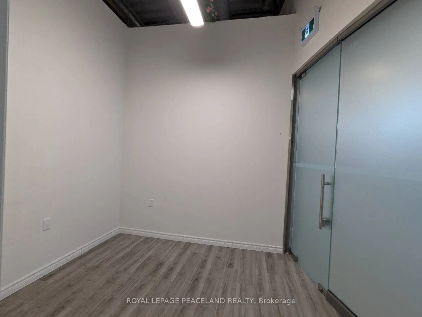 9390 Woodbine Avenue, #2E9
