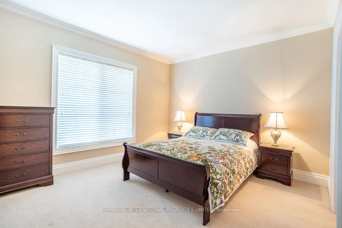 65 Kingswood Drive