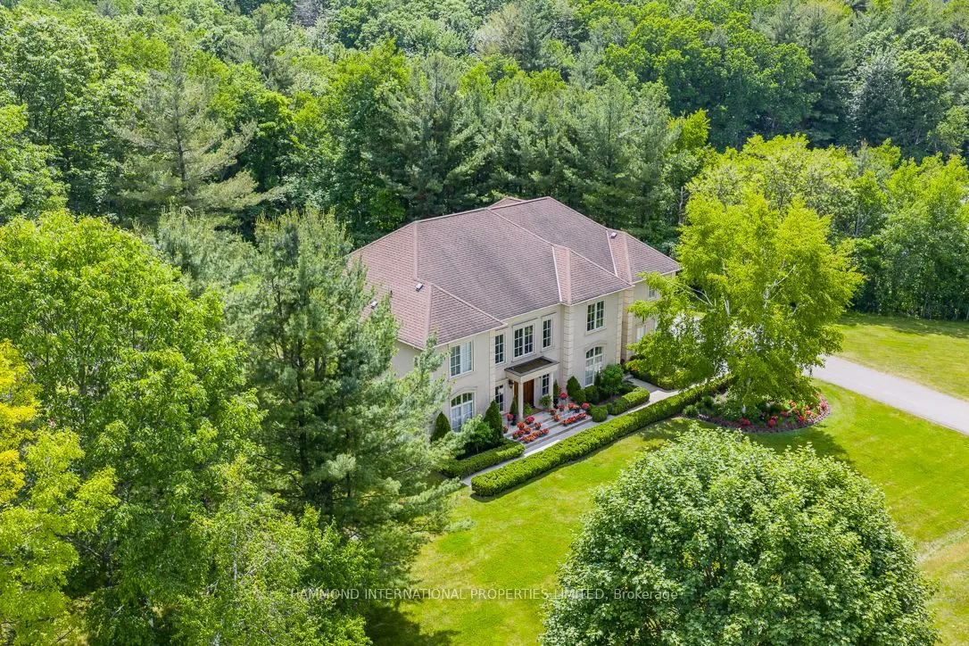65 Kingswood Drive