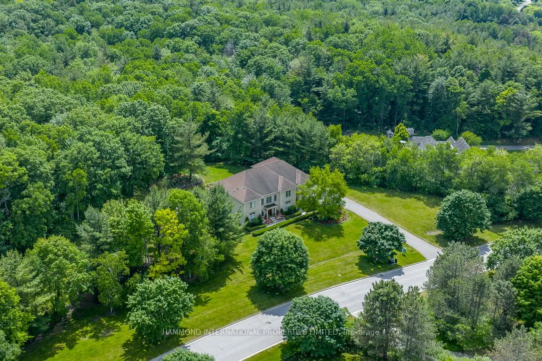 65 Kingswood Drive