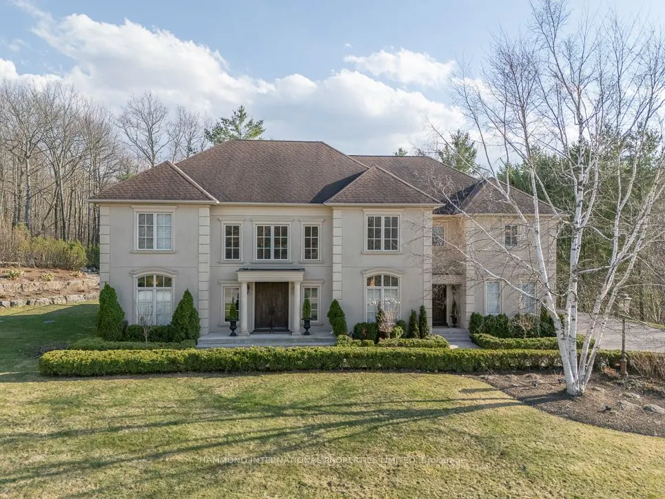 65 Kingswood Drive