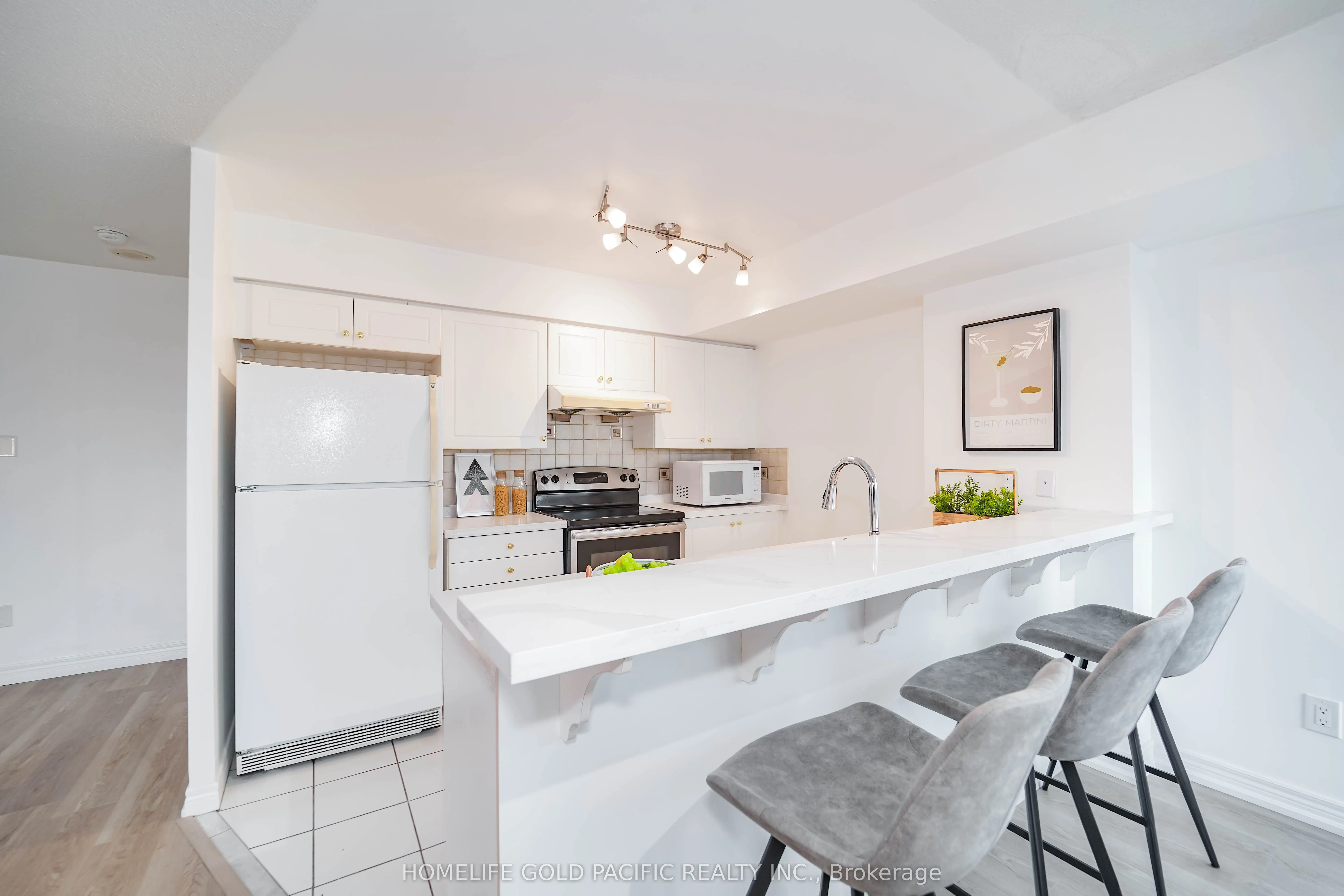 135 Pond Drive, #1210