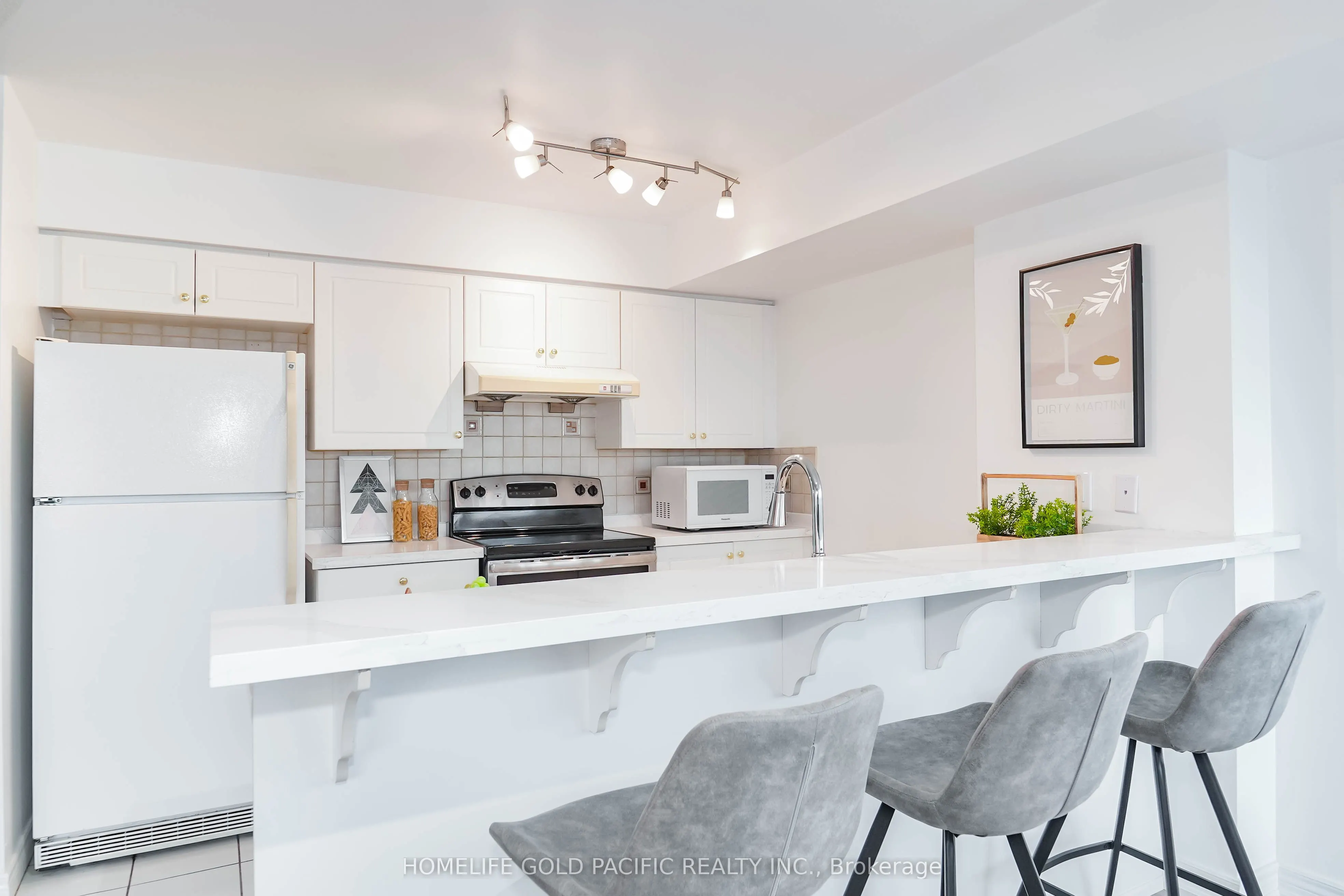 135 Pond Drive, #1210