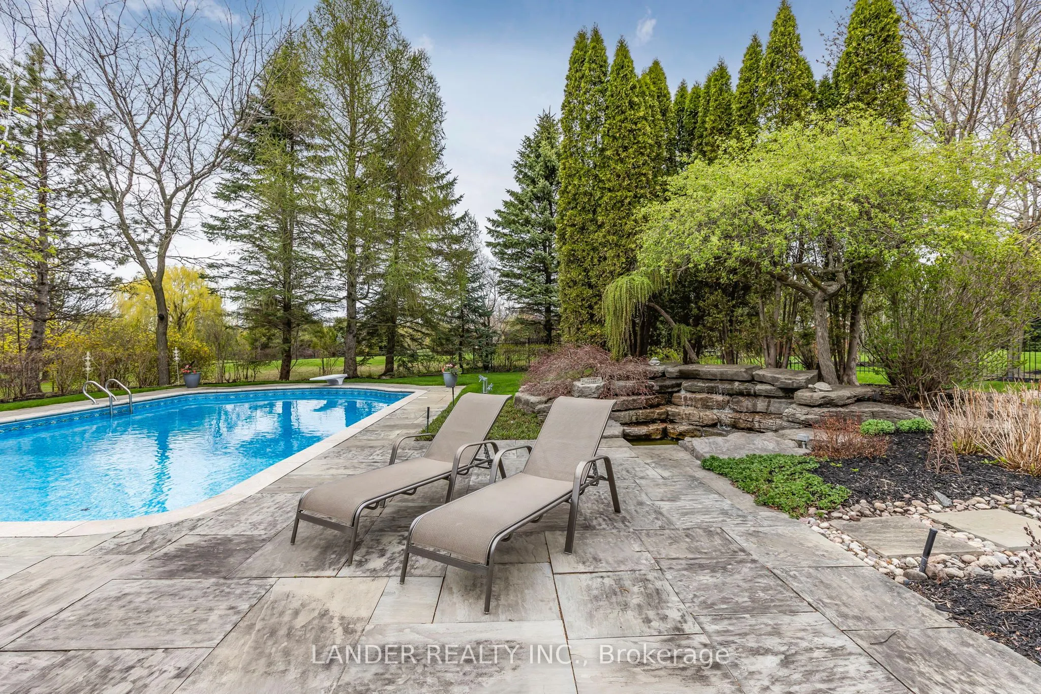 100 Colonel Wayling Boulevard
