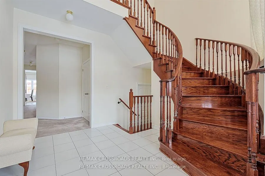 144 Gold Park Gate