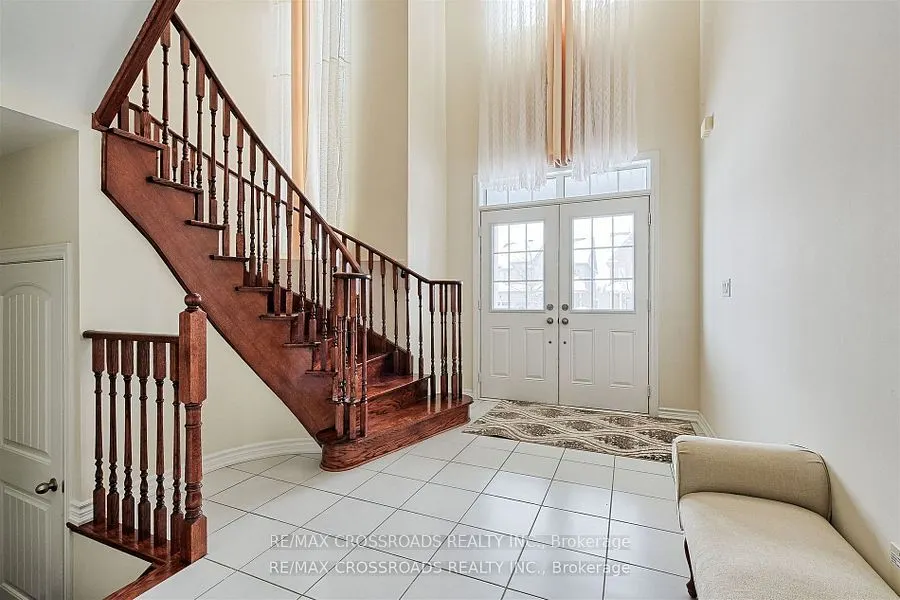 144 Gold Park Gate