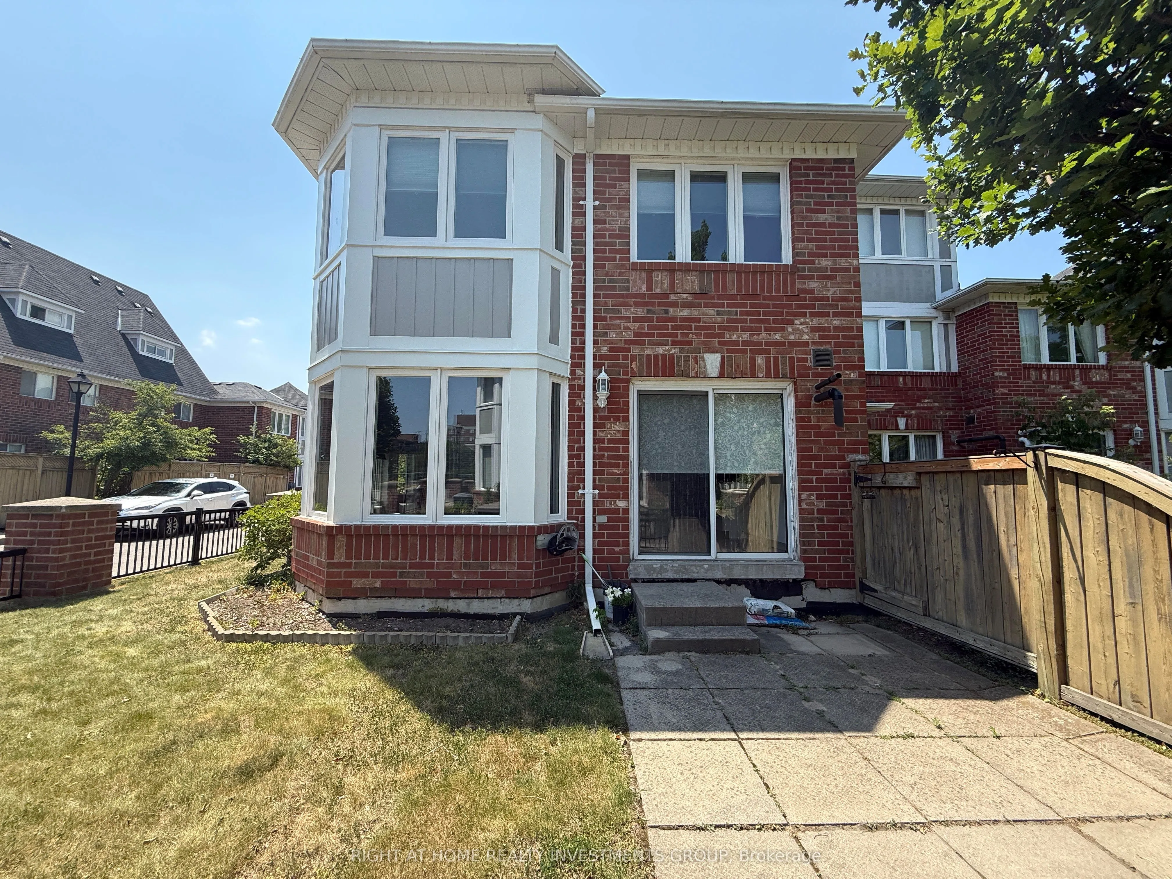 18 Clark Avenue W, #157