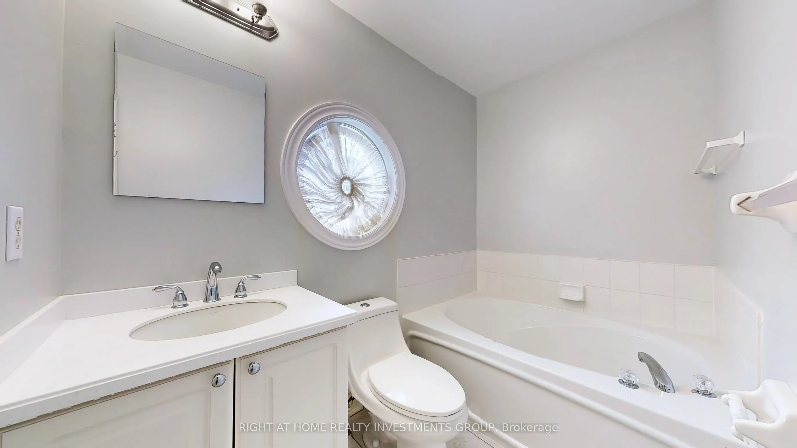 18 Clark Avenue W, #157