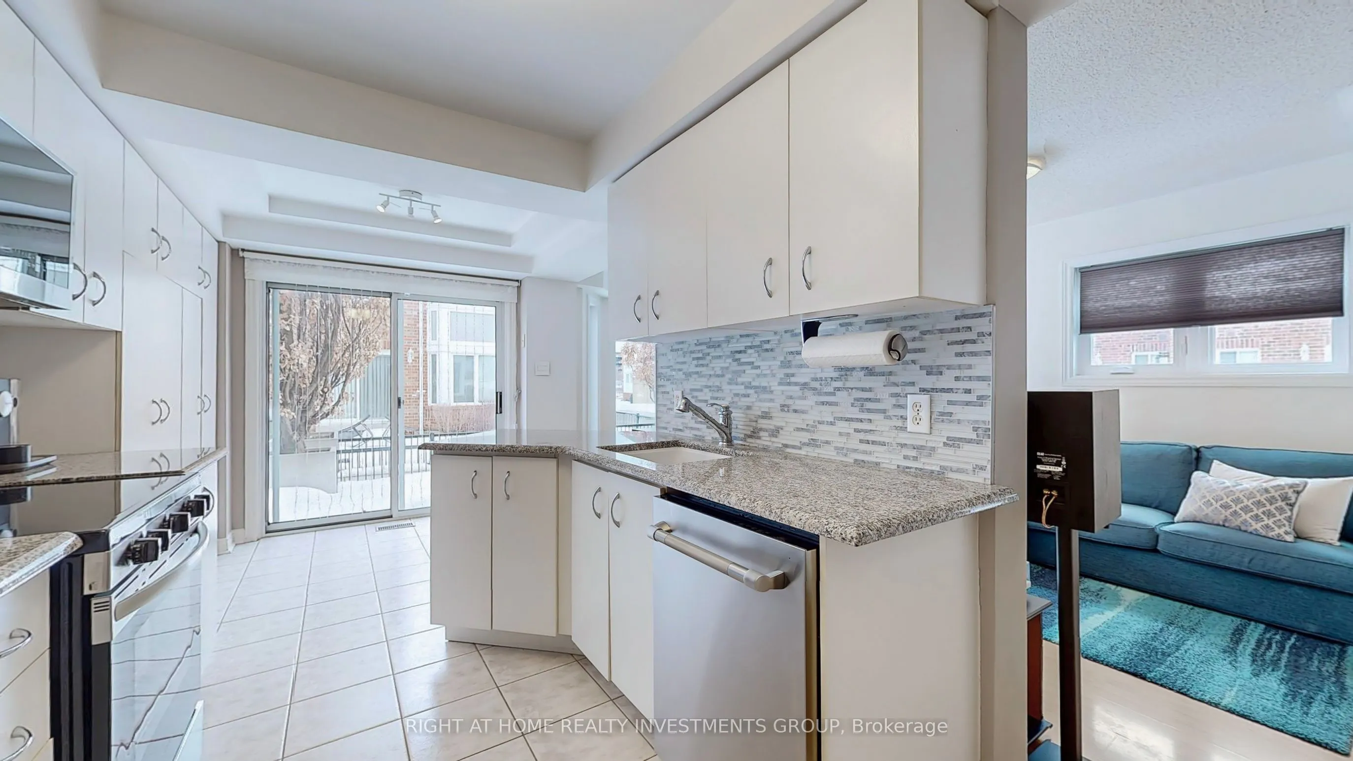 18 Clark Avenue W, #157