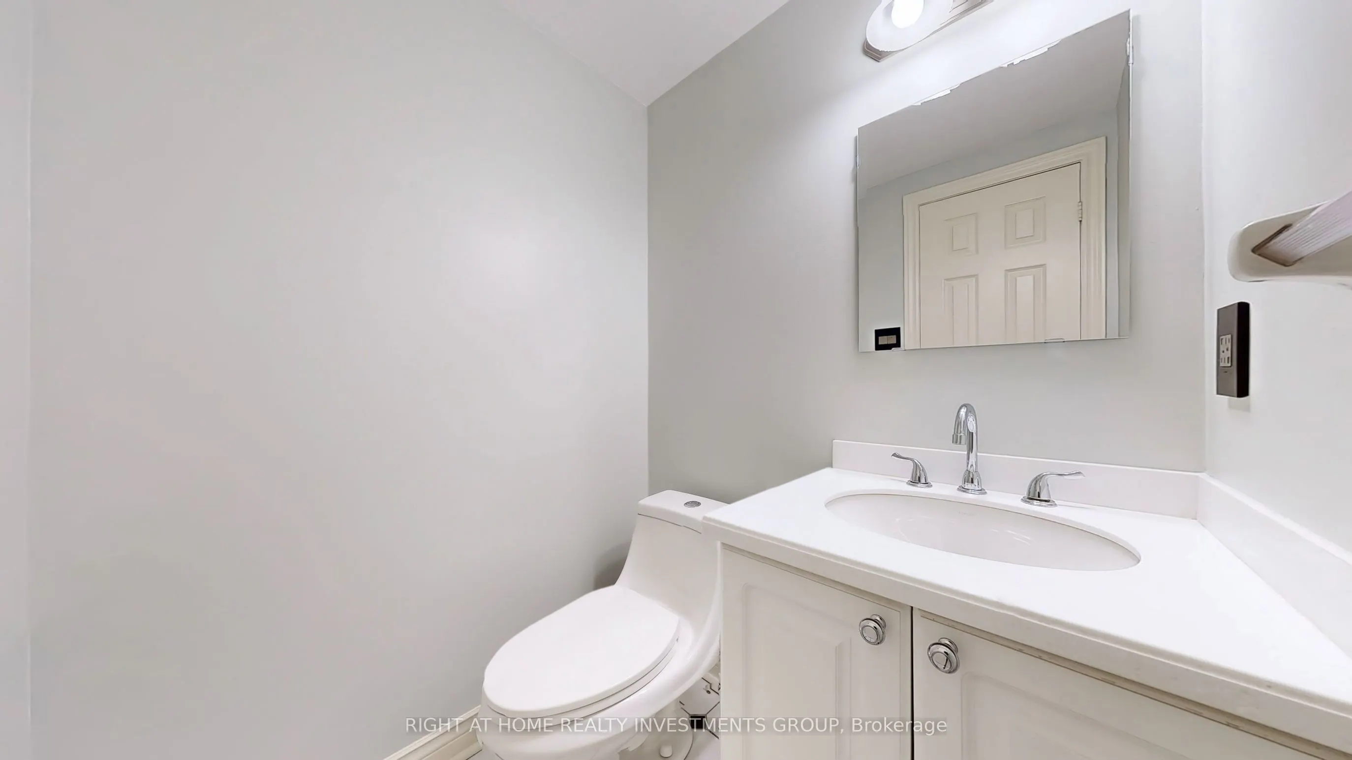 18 Clark Avenue W, #157