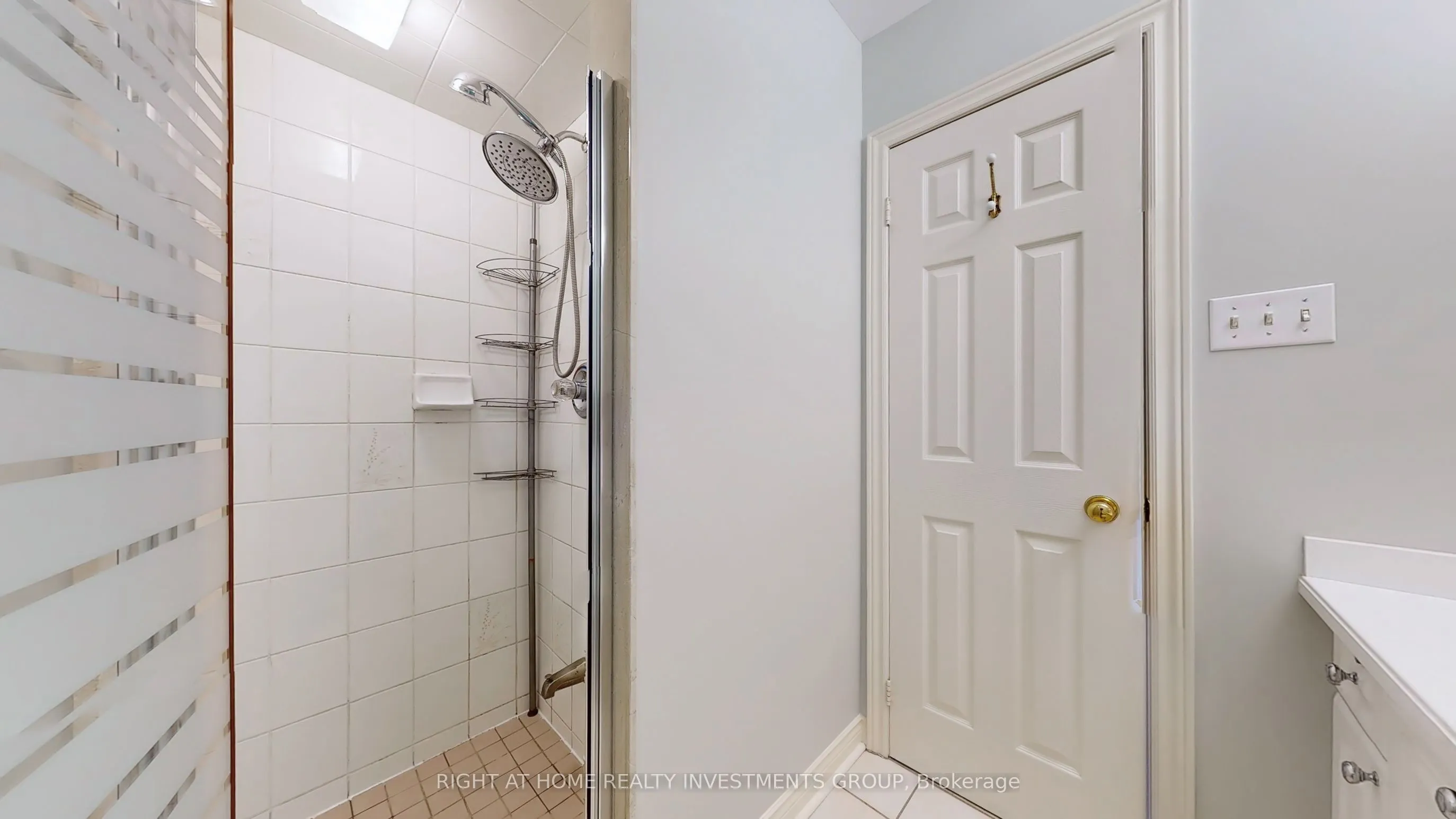 18 Clark Avenue W, #157