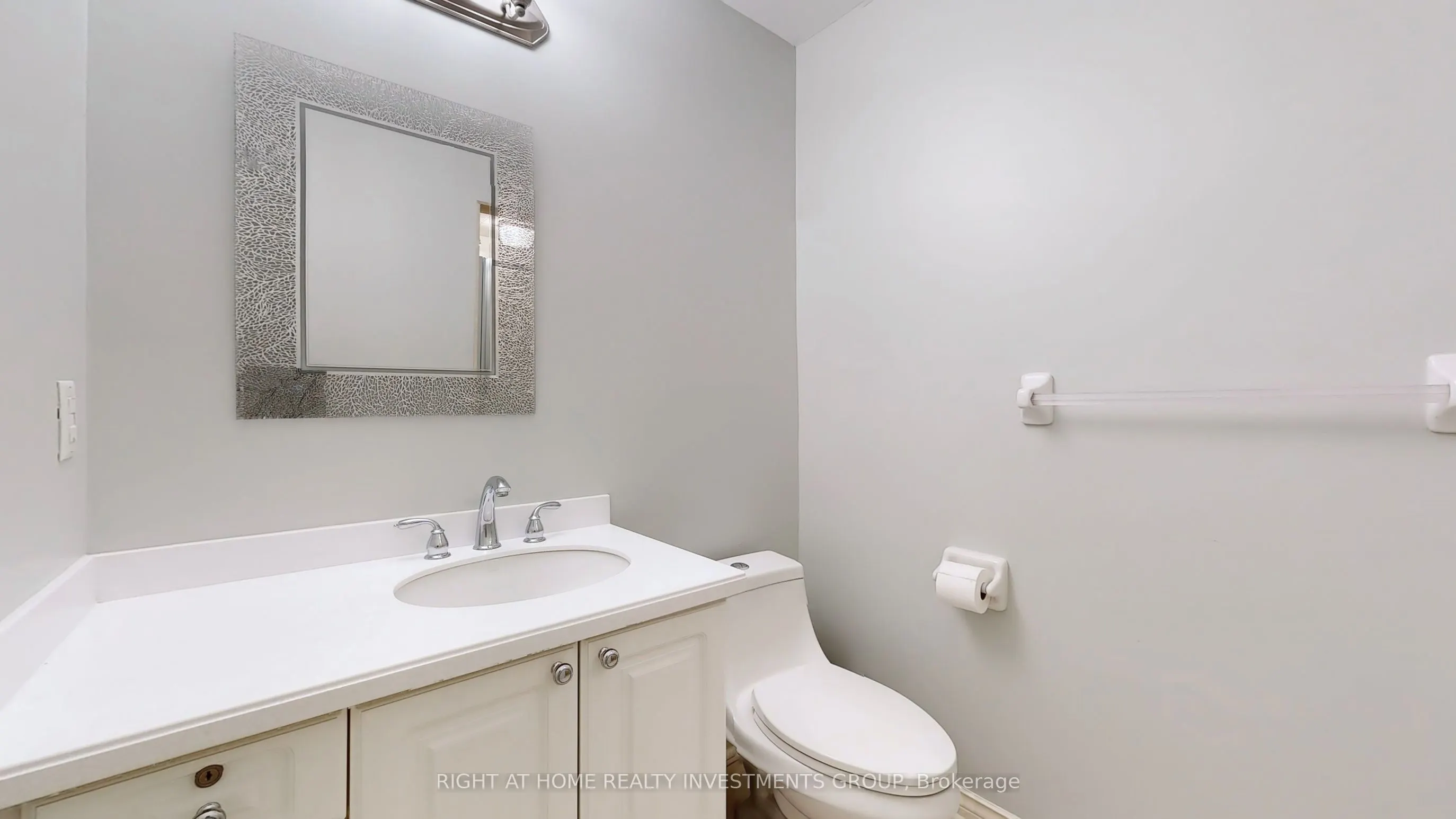 18 Clark Avenue W, #157