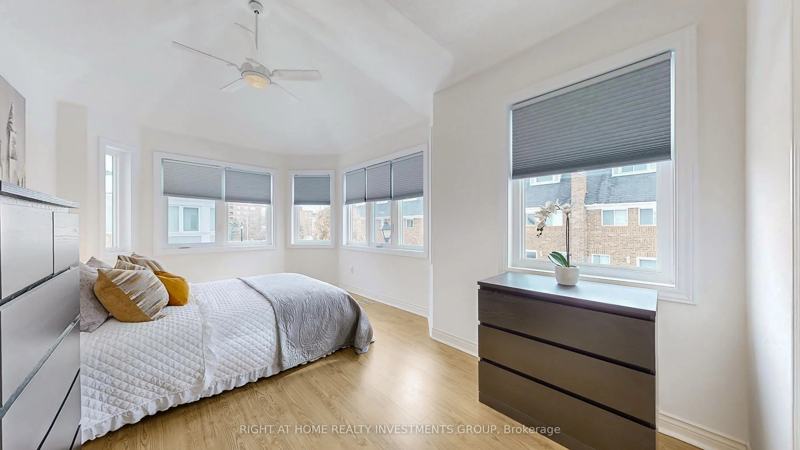 18 Clark Avenue W, #157