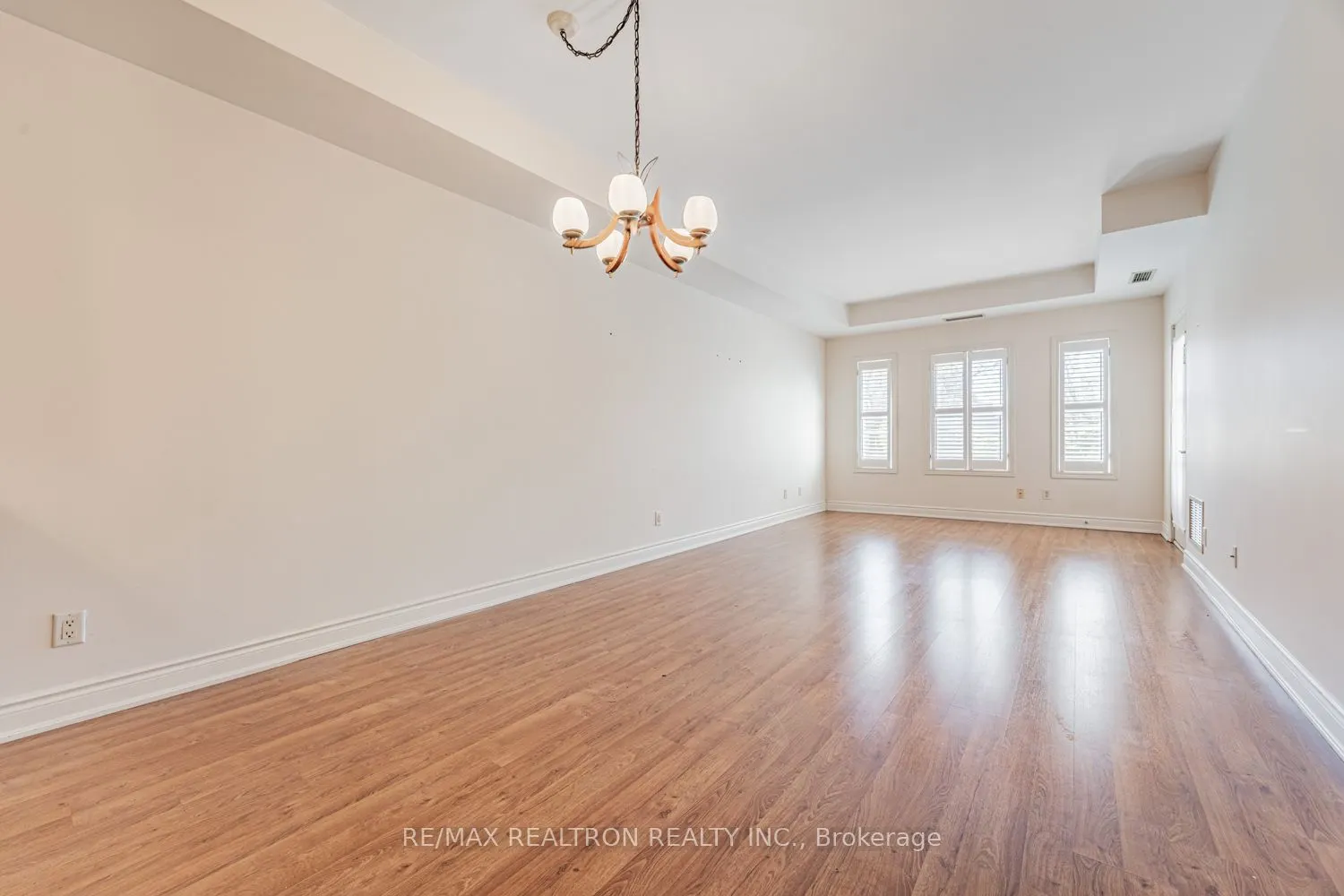 9901 Keele Street #207