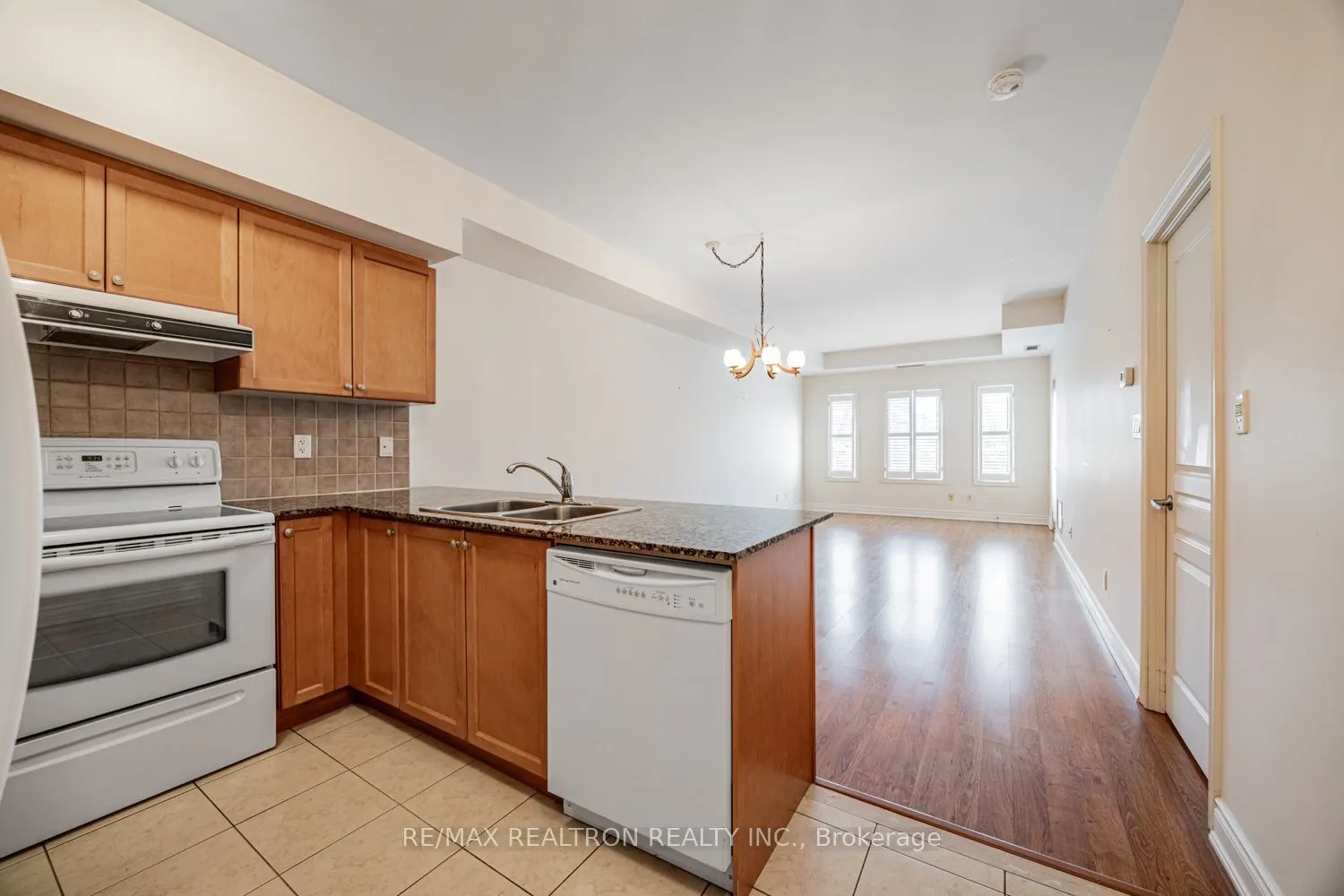9901 Keele Street #207
