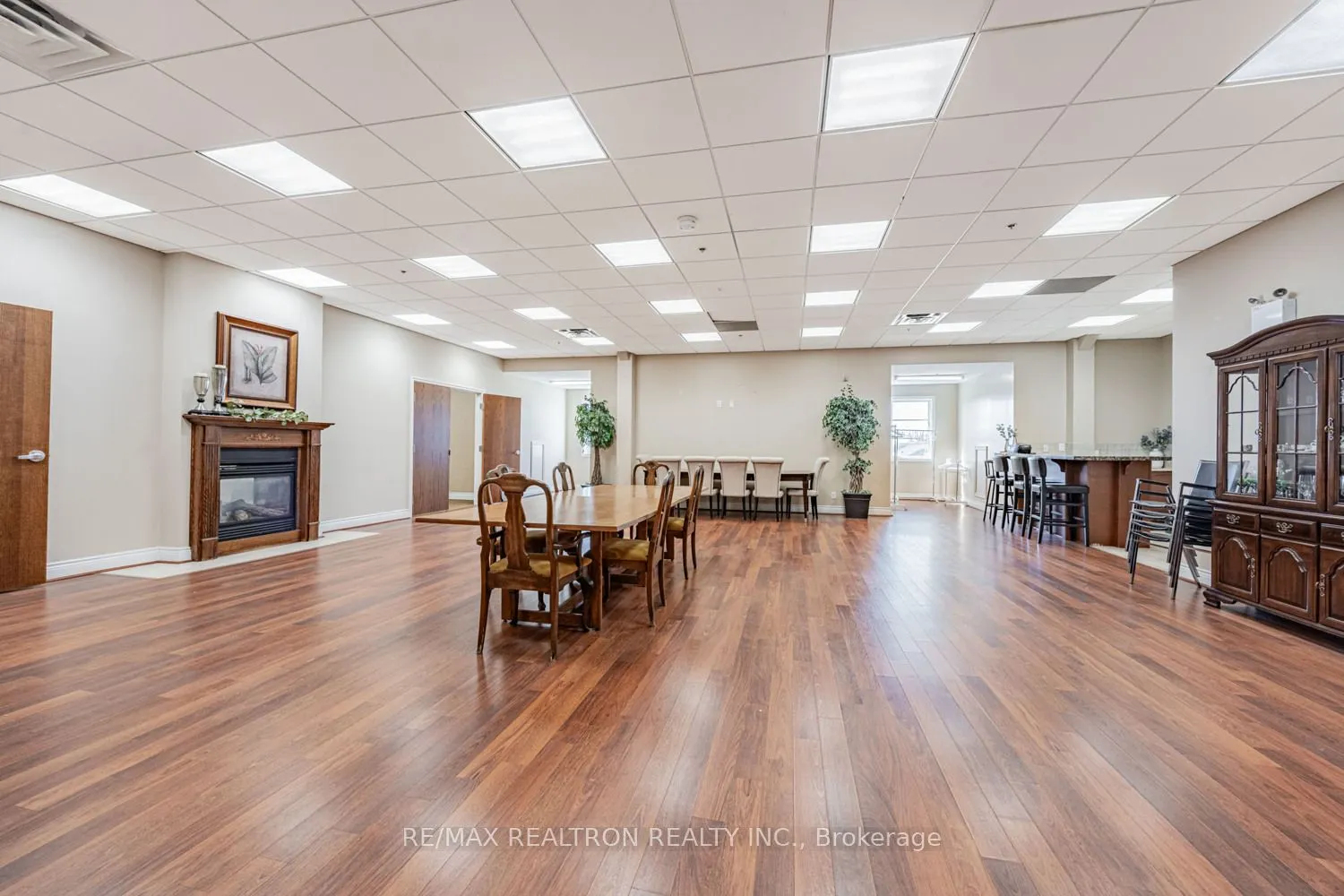 9901 Keele Street #207