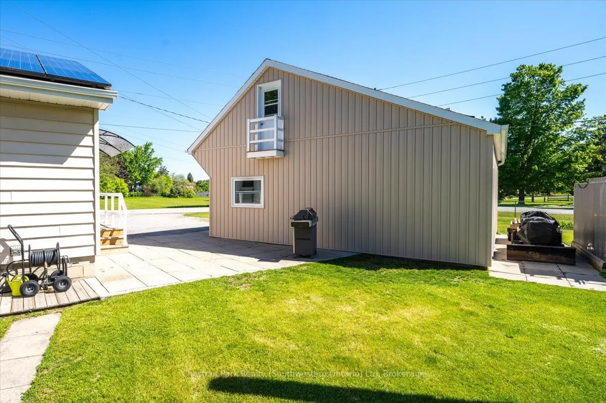 31 Sunset Street