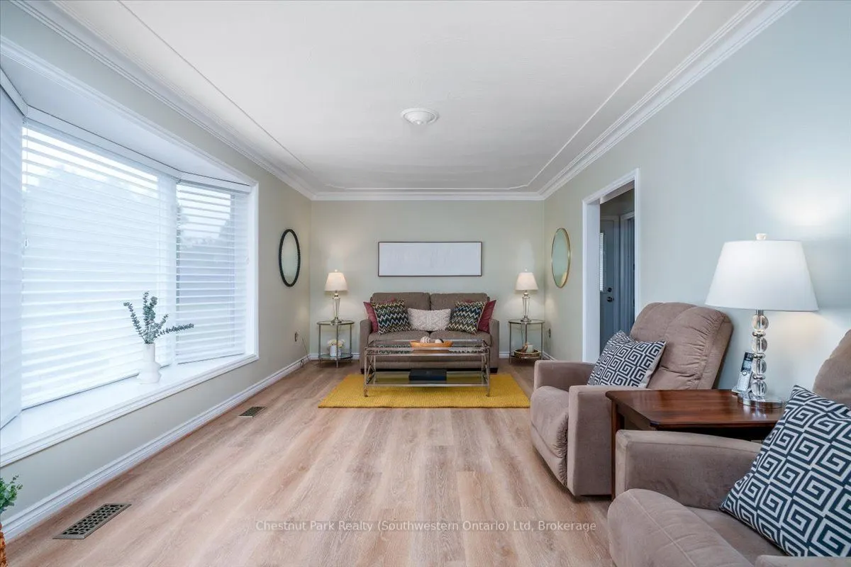 31 Sunset Street
