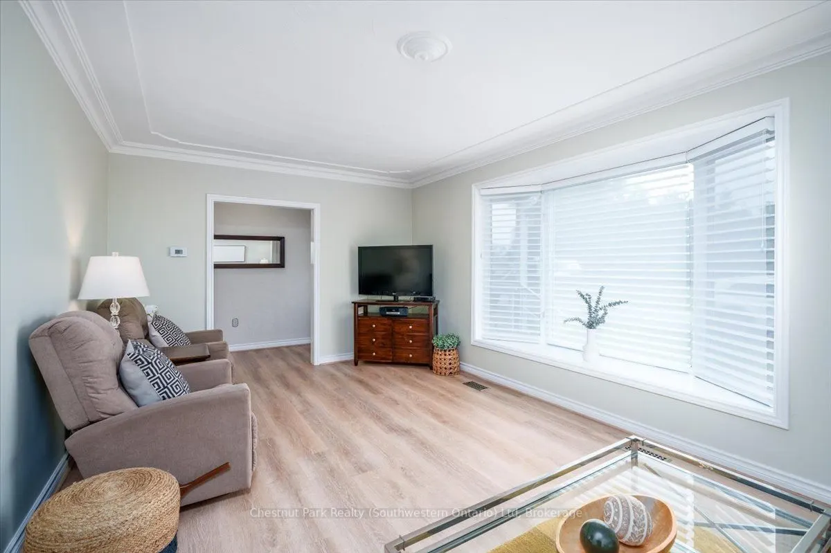 31 Sunset Street