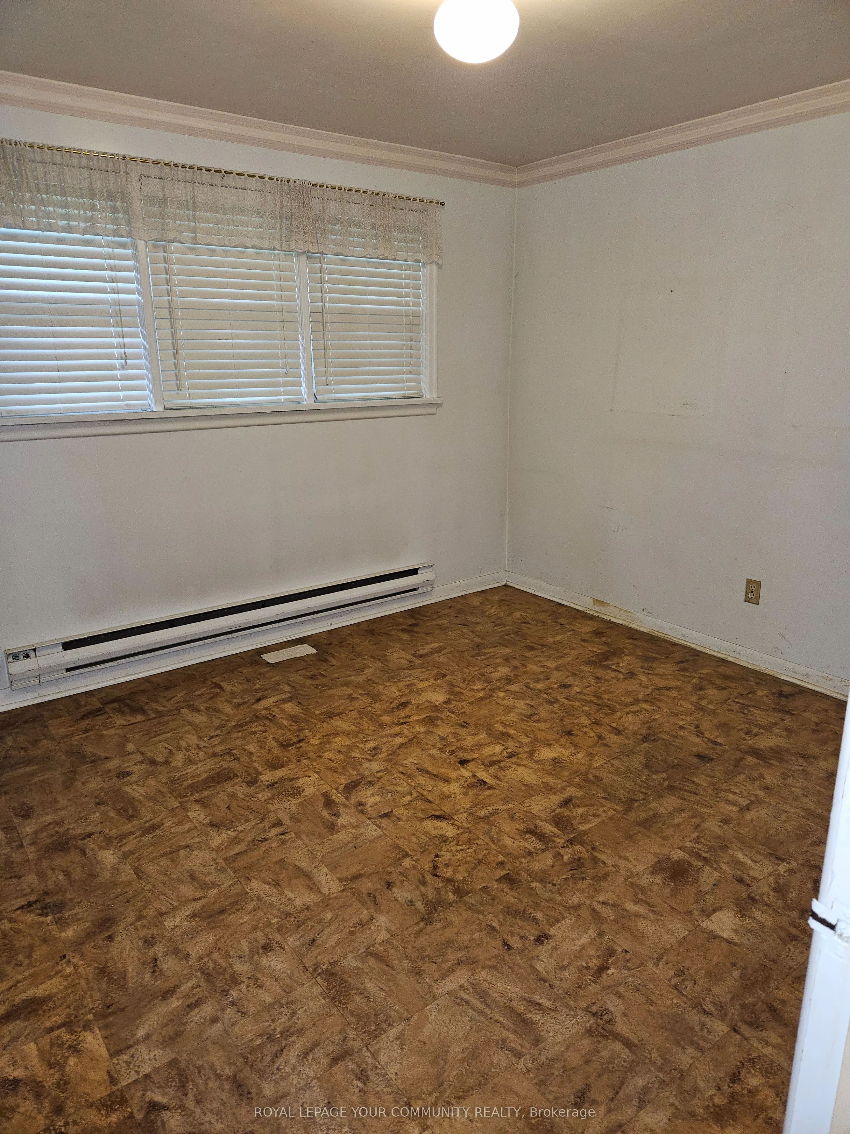 11419 Bathurst Street