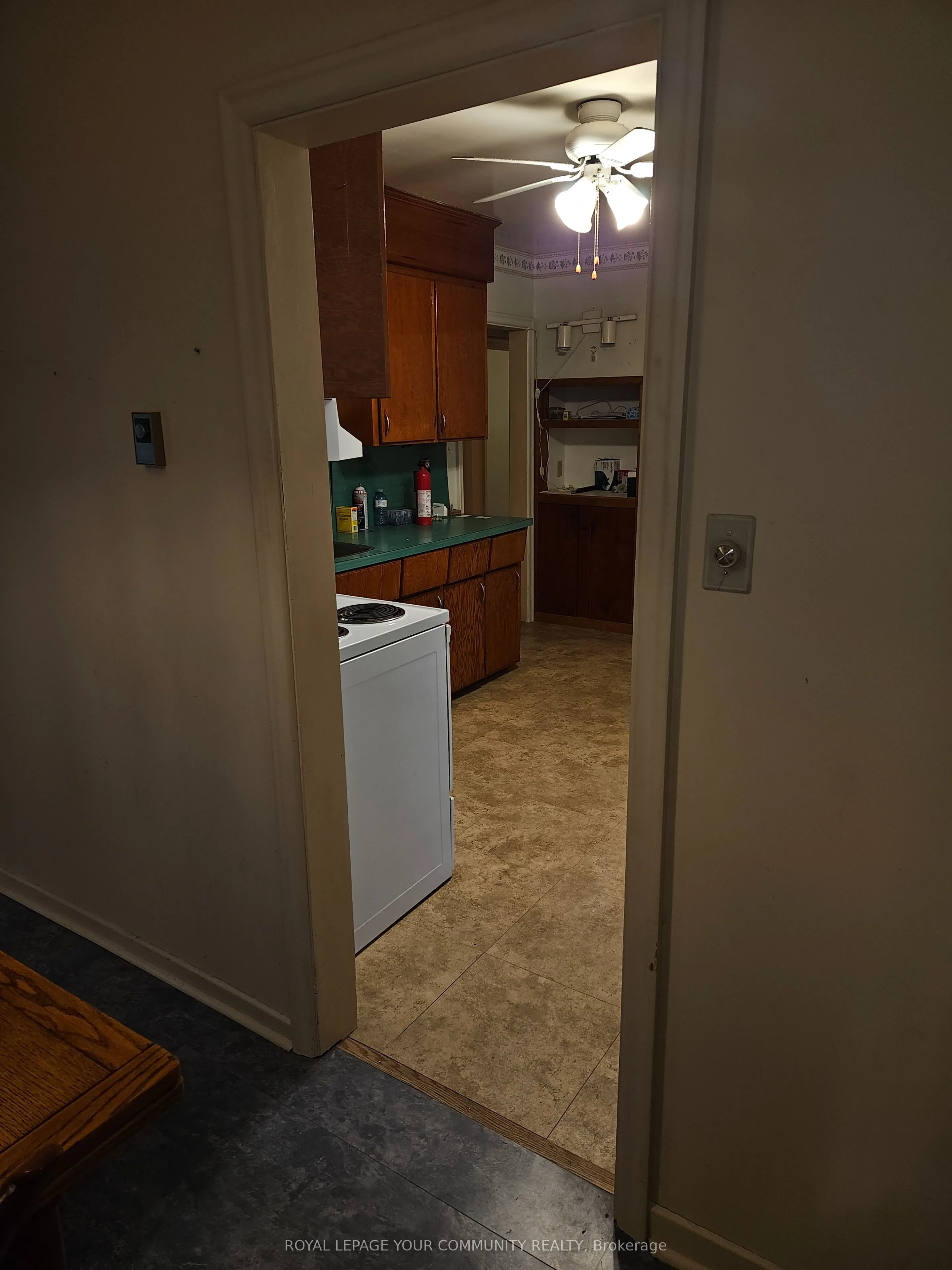 11419 Bathurst Street
