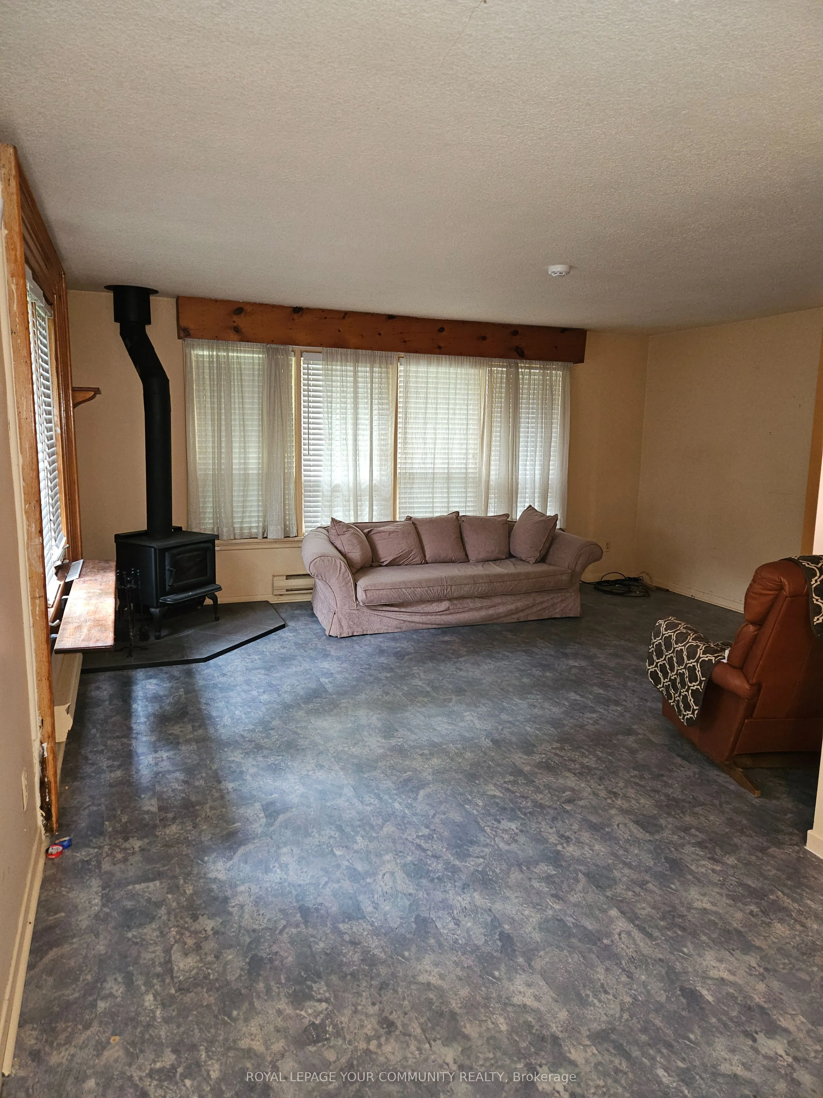 11419 Bathurst Street