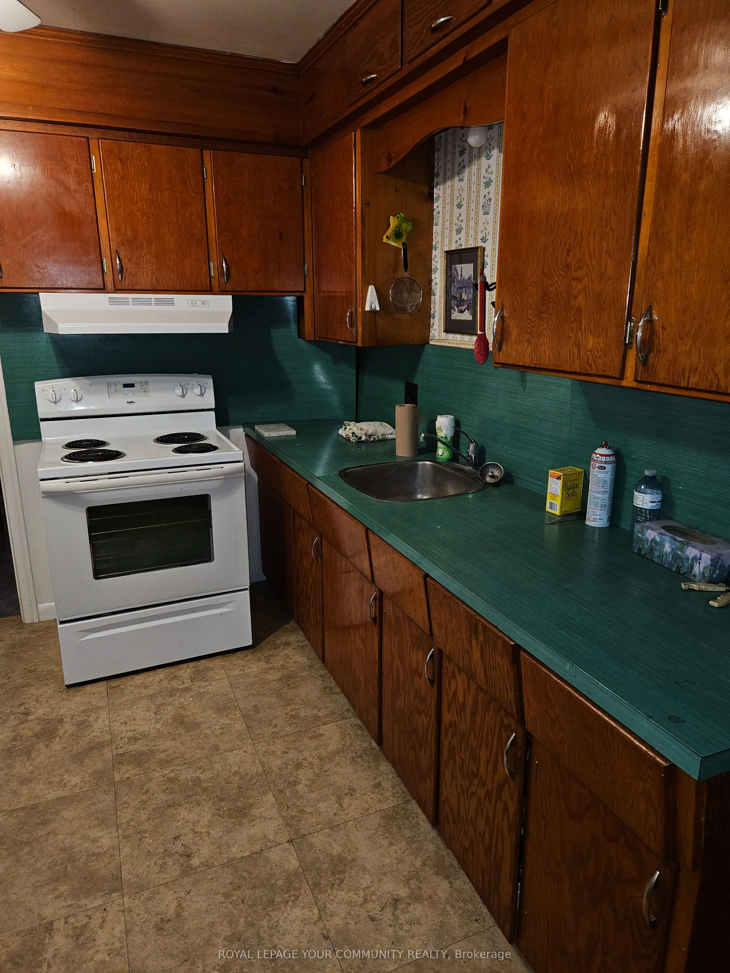 11419 Bathurst Street