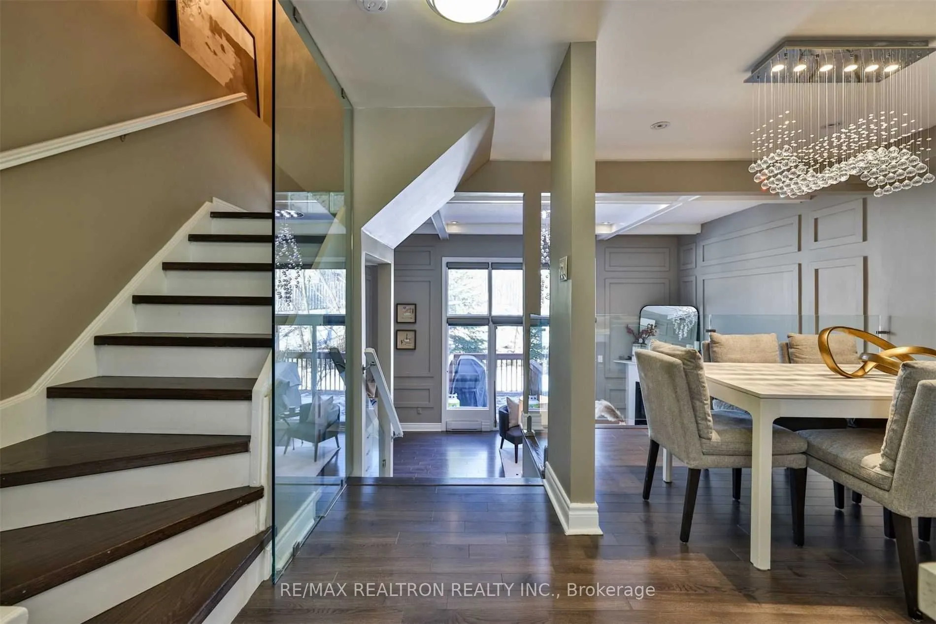 115 Henderson Avenue, #7