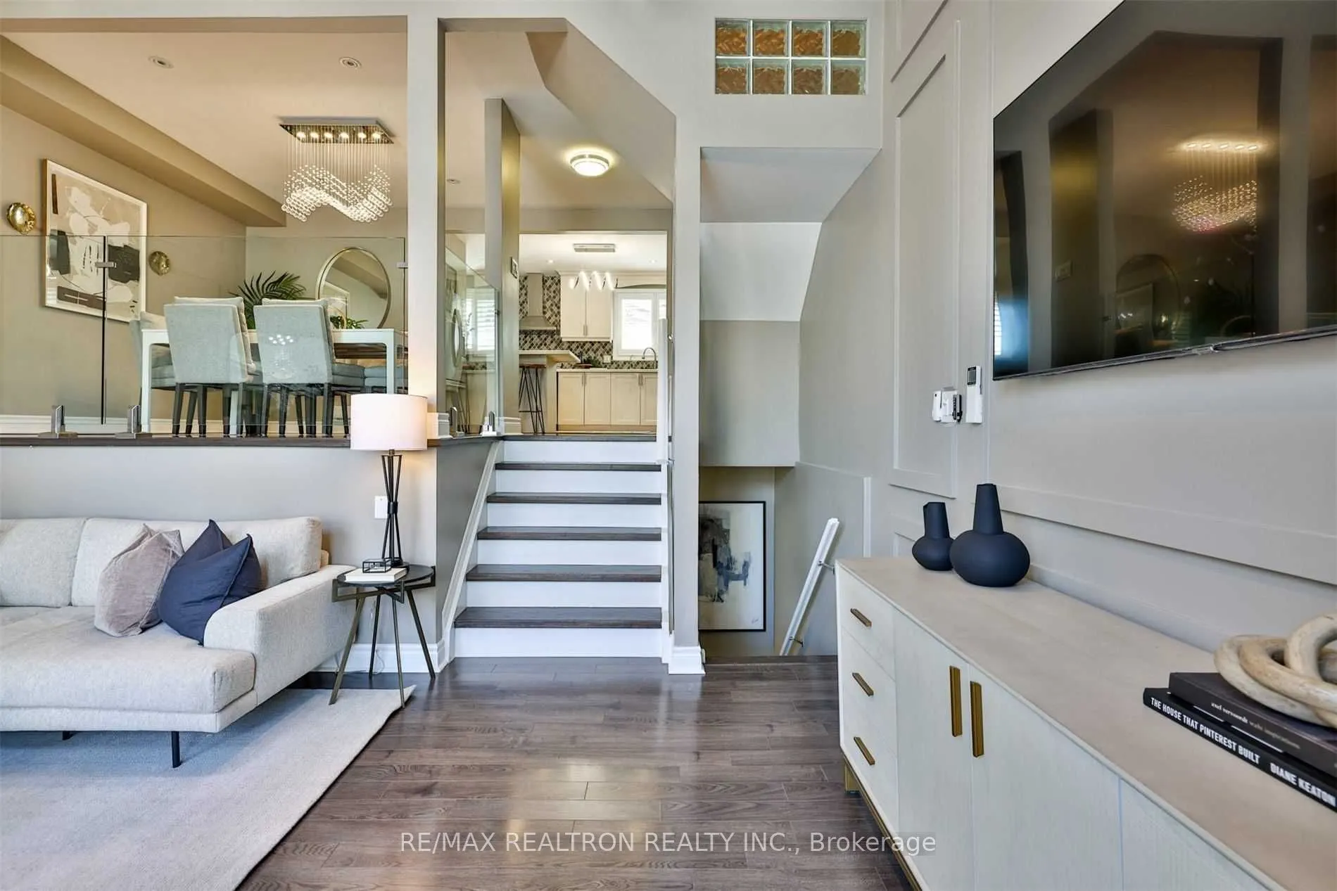 115 Henderson Avenue, #7